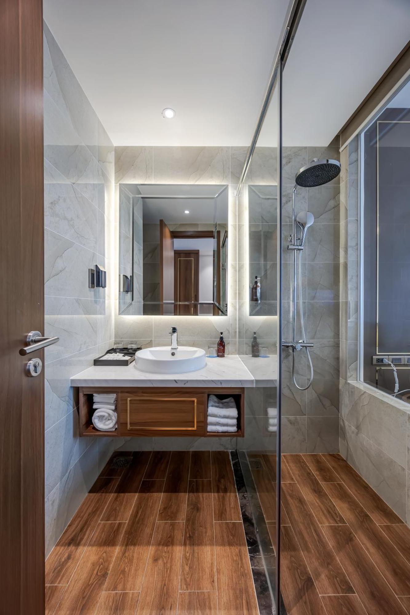 Oyster Bay Hotel 4*