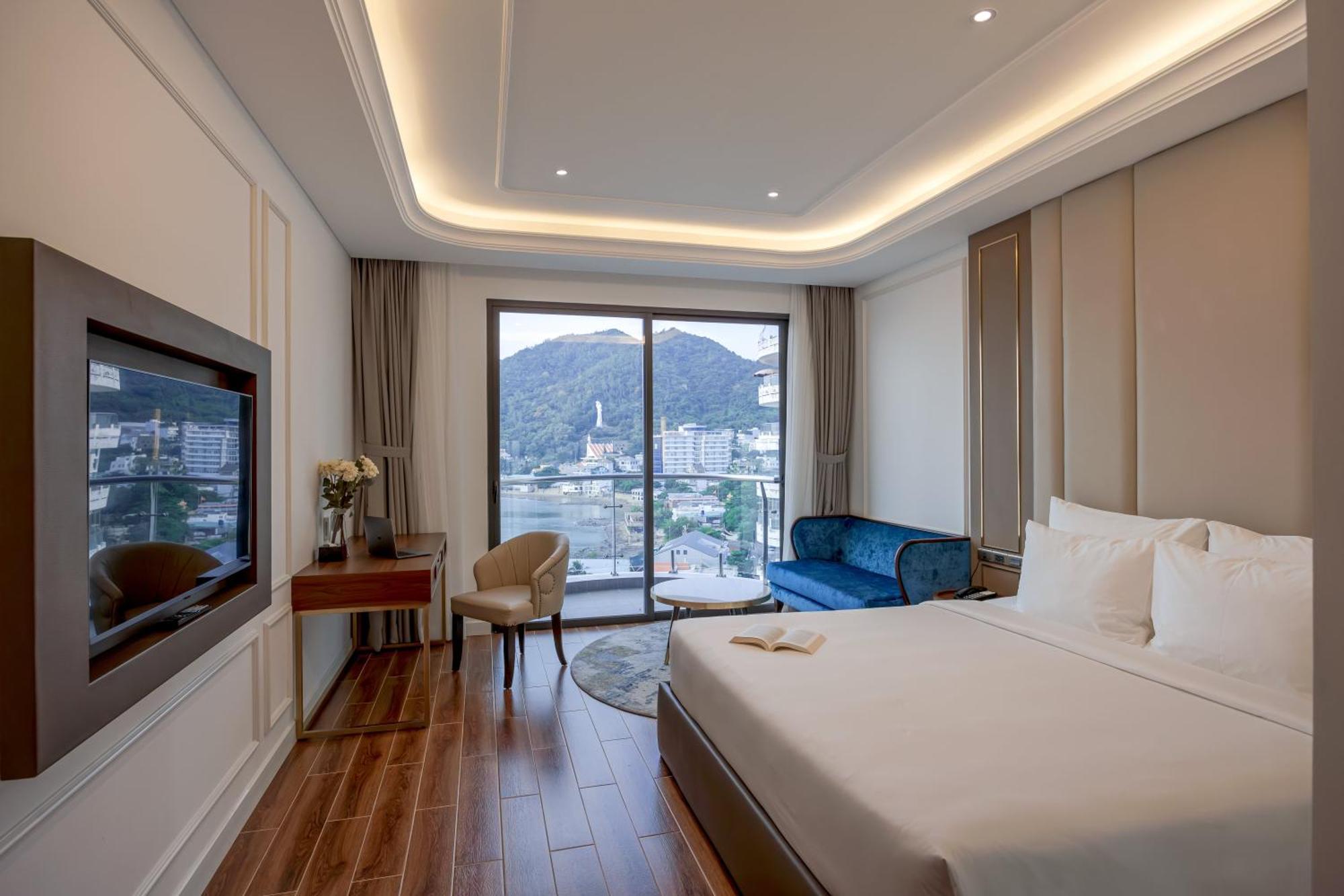 Oyster Bay 4*