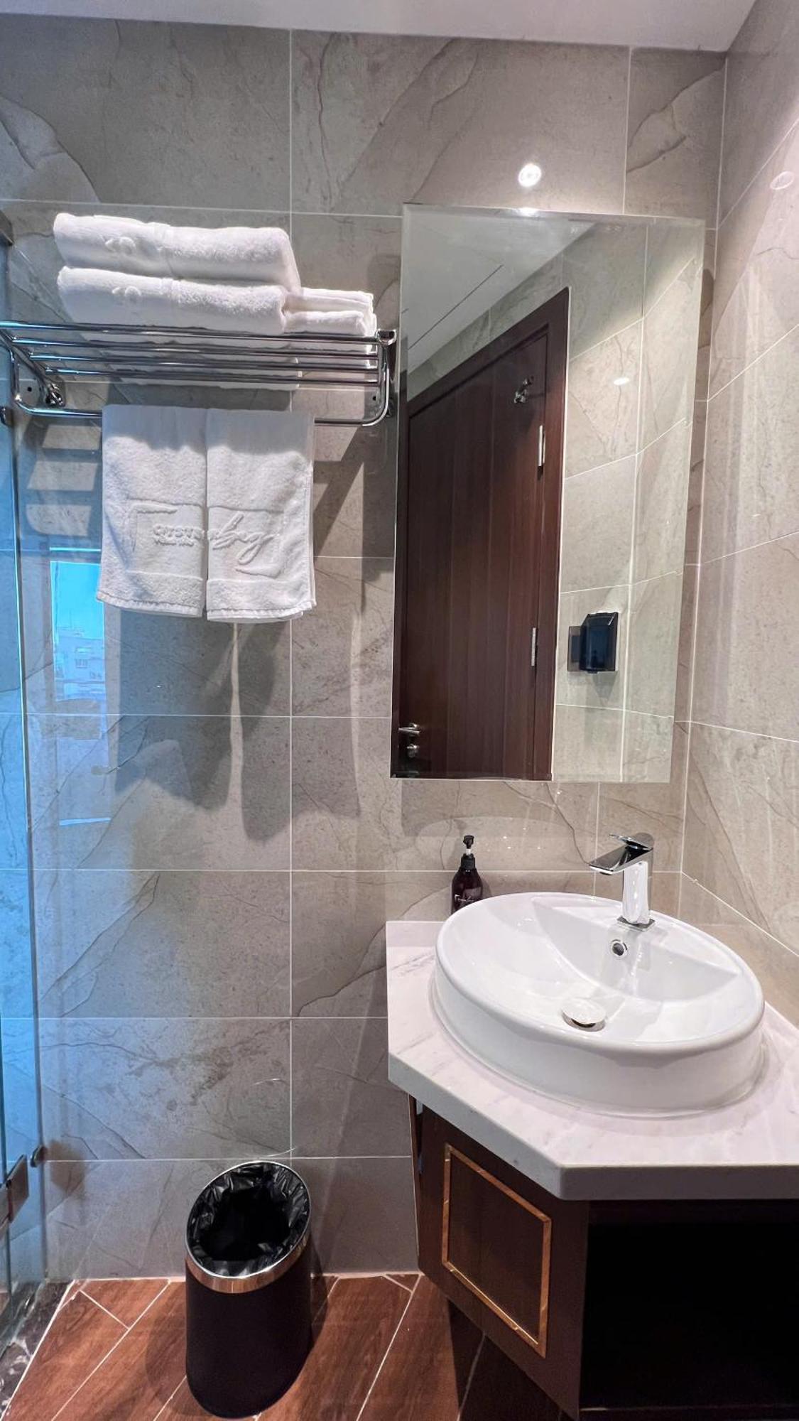 Oyster Bay Hotel
