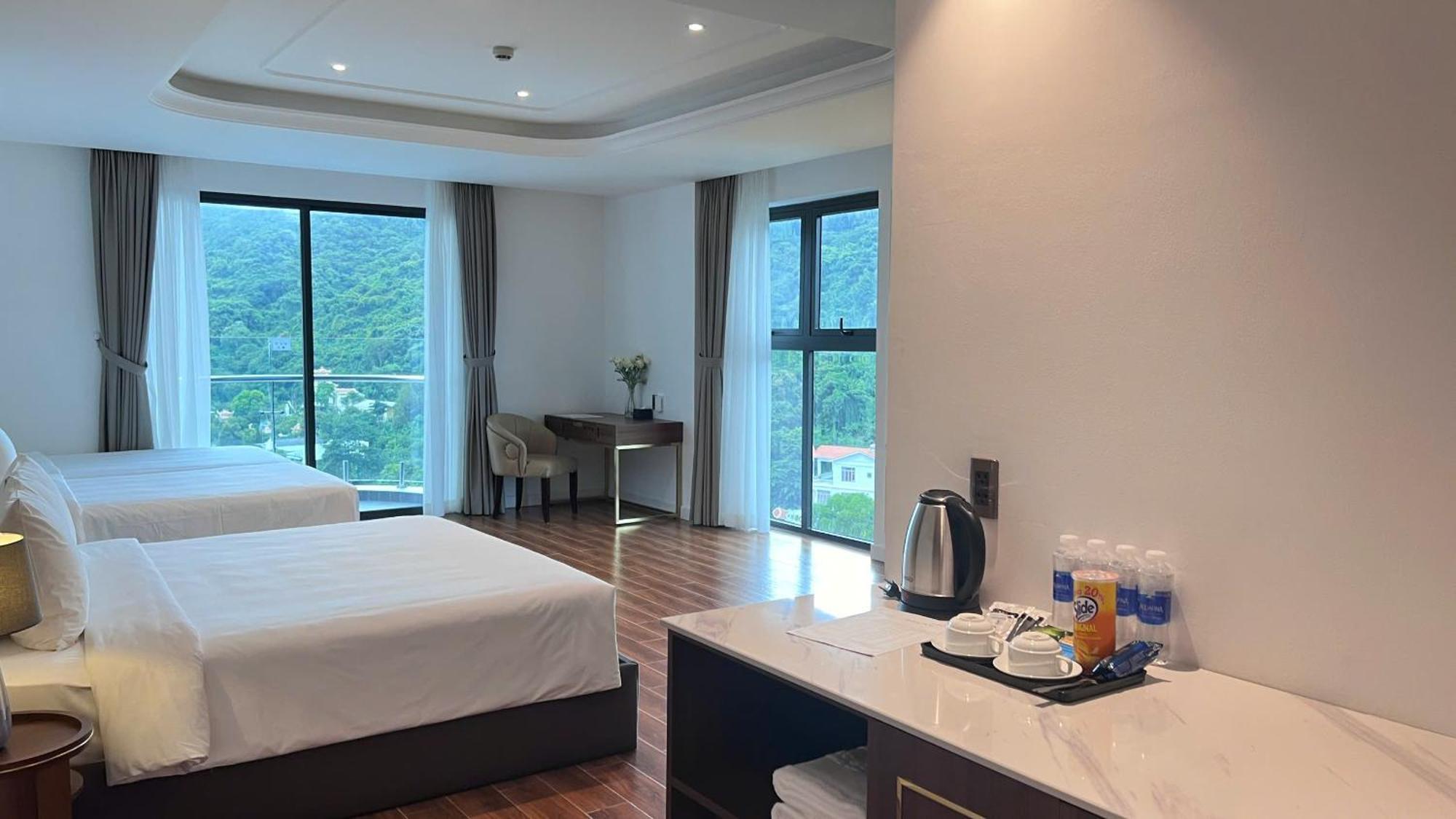 Oyster Bay Hotel