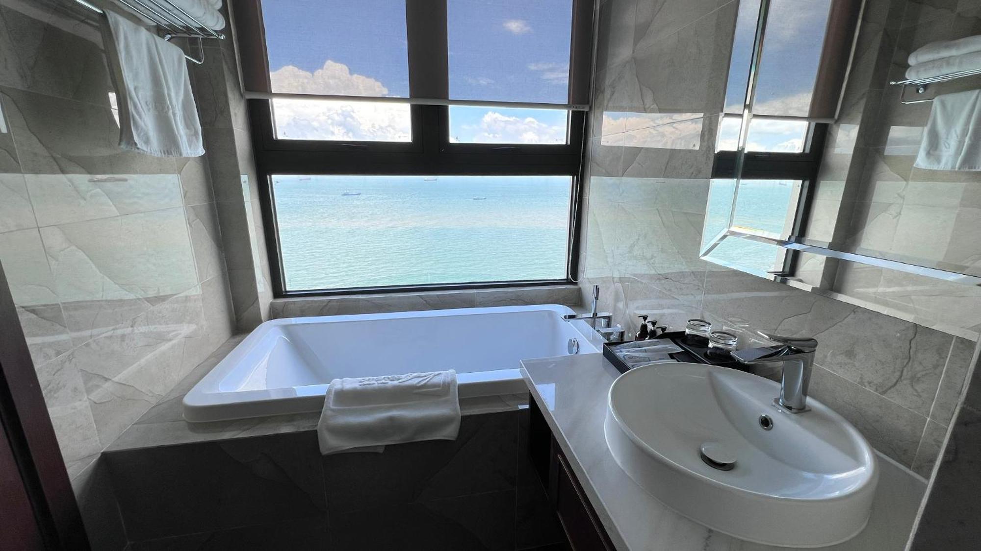 Hotel Oyster Bay