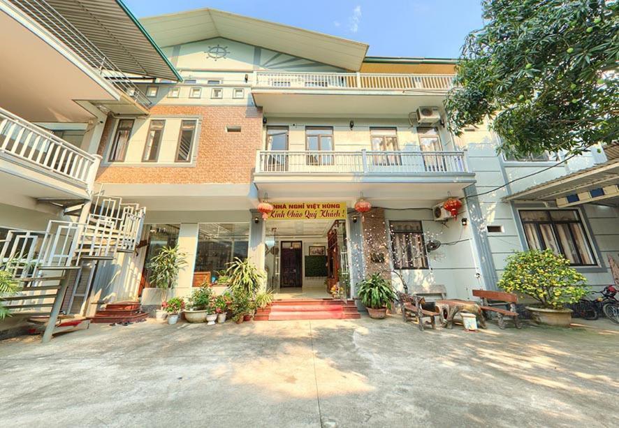 Bed & Breakfast Nha Nghi Viet Hung