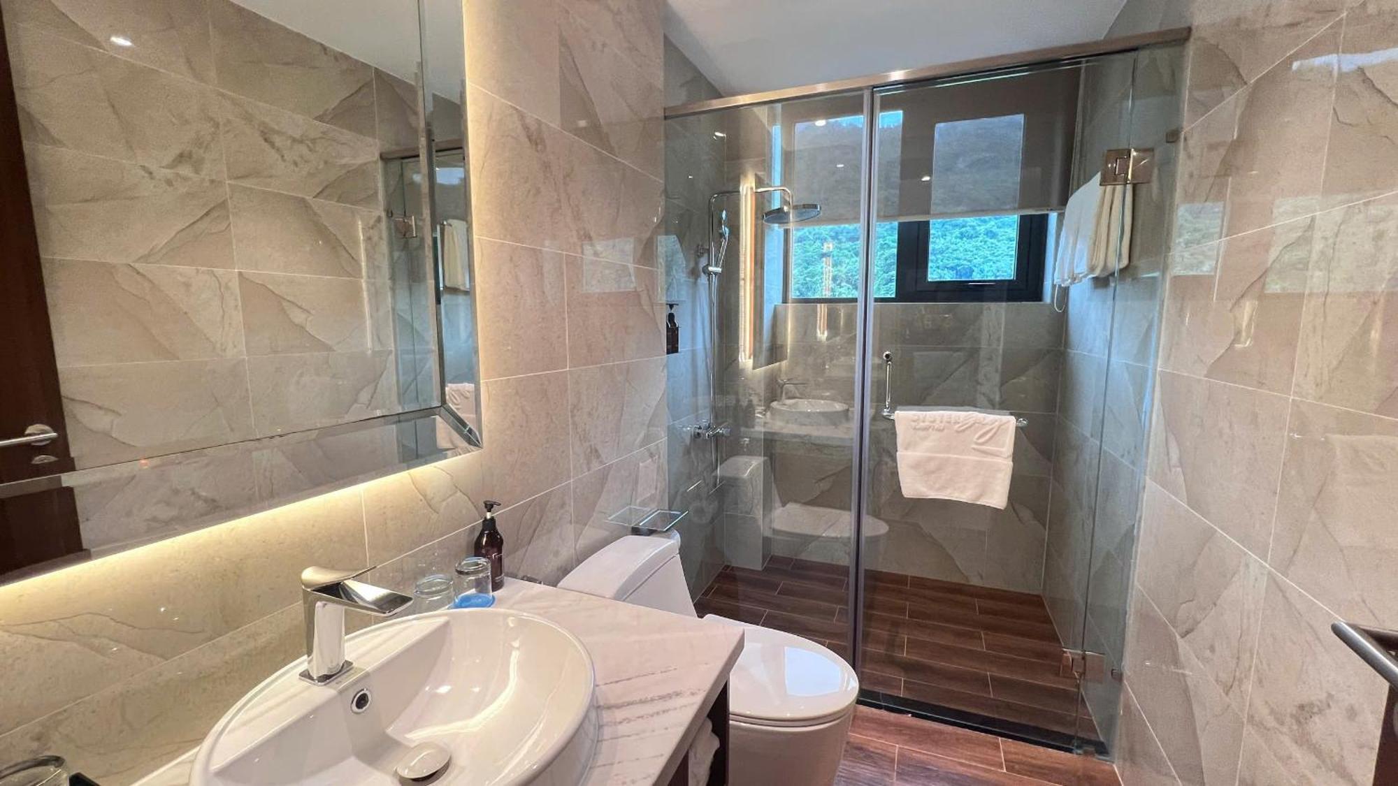 Hotel Oyster Bay 4*
