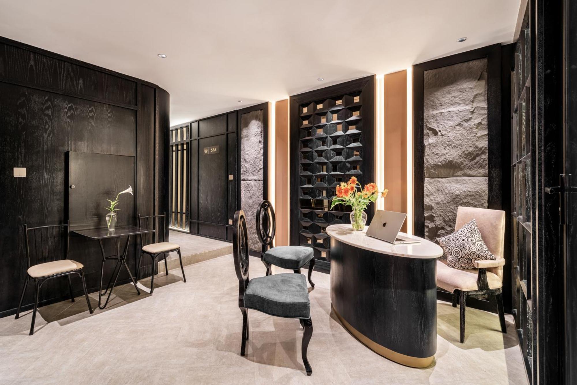Luxe Paradise Premium Hà Nội