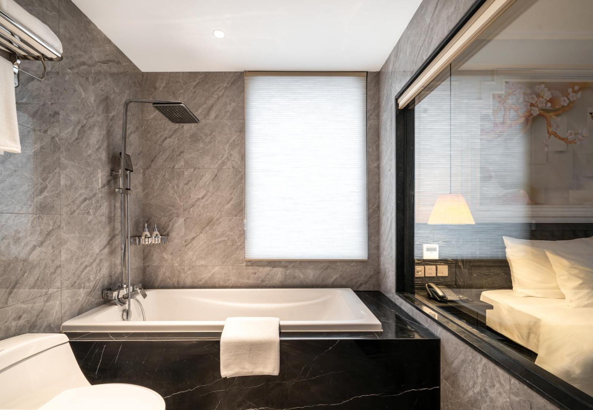 Luxe Paradise Premium Khách sạn