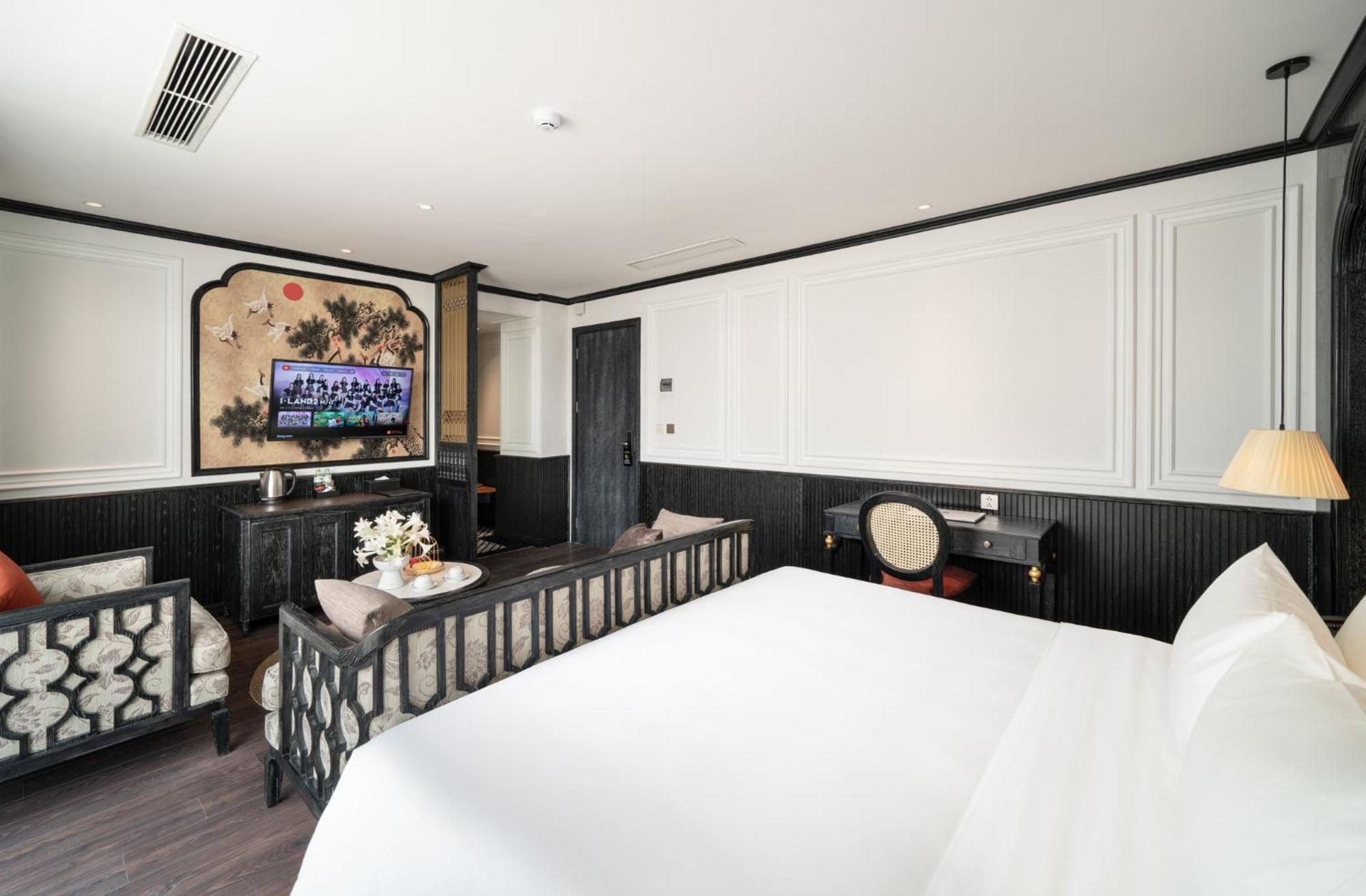 Luxe Paradise Premium Khách sạn 4*