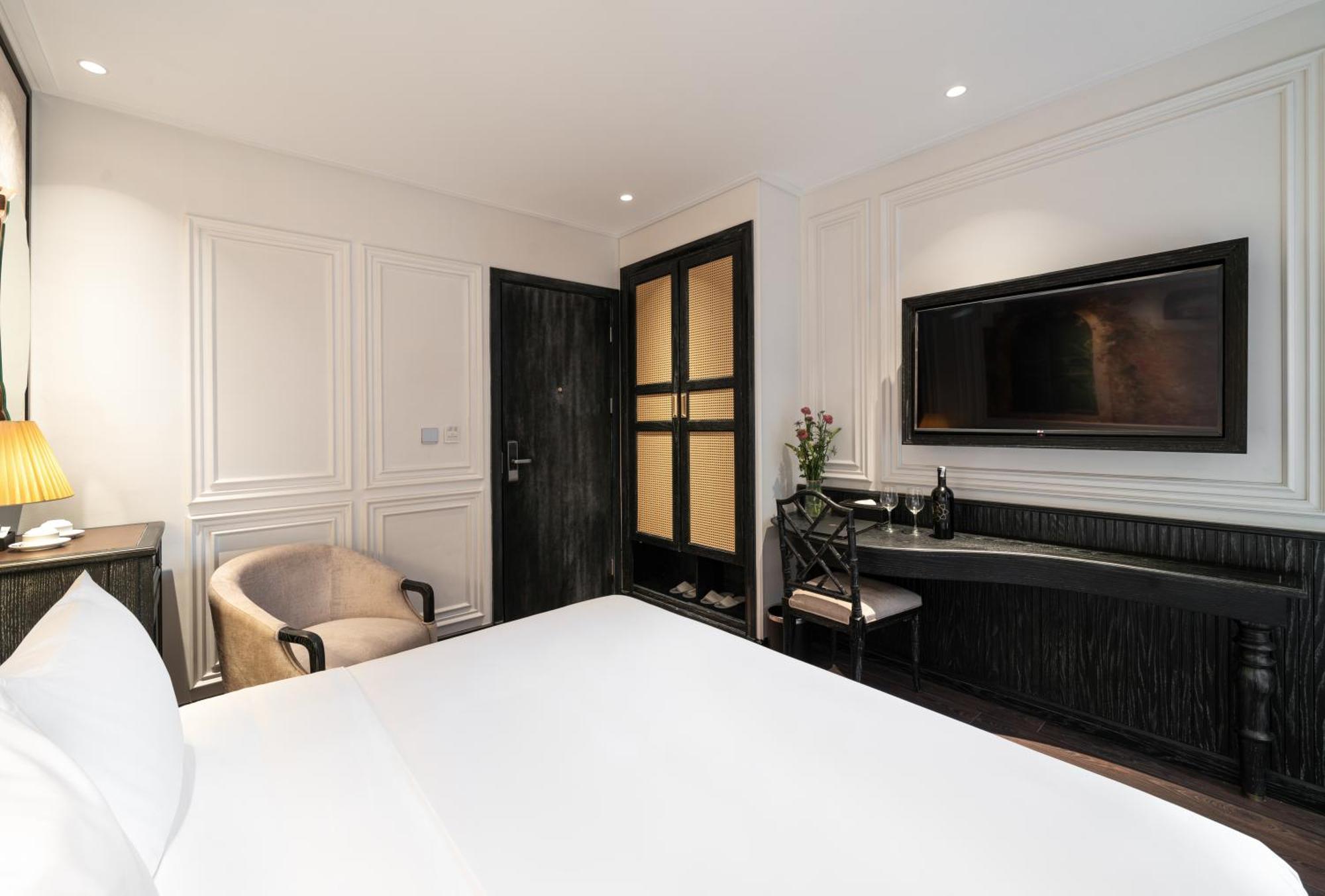 Khách sạn Luxe Paradise Premium 4*