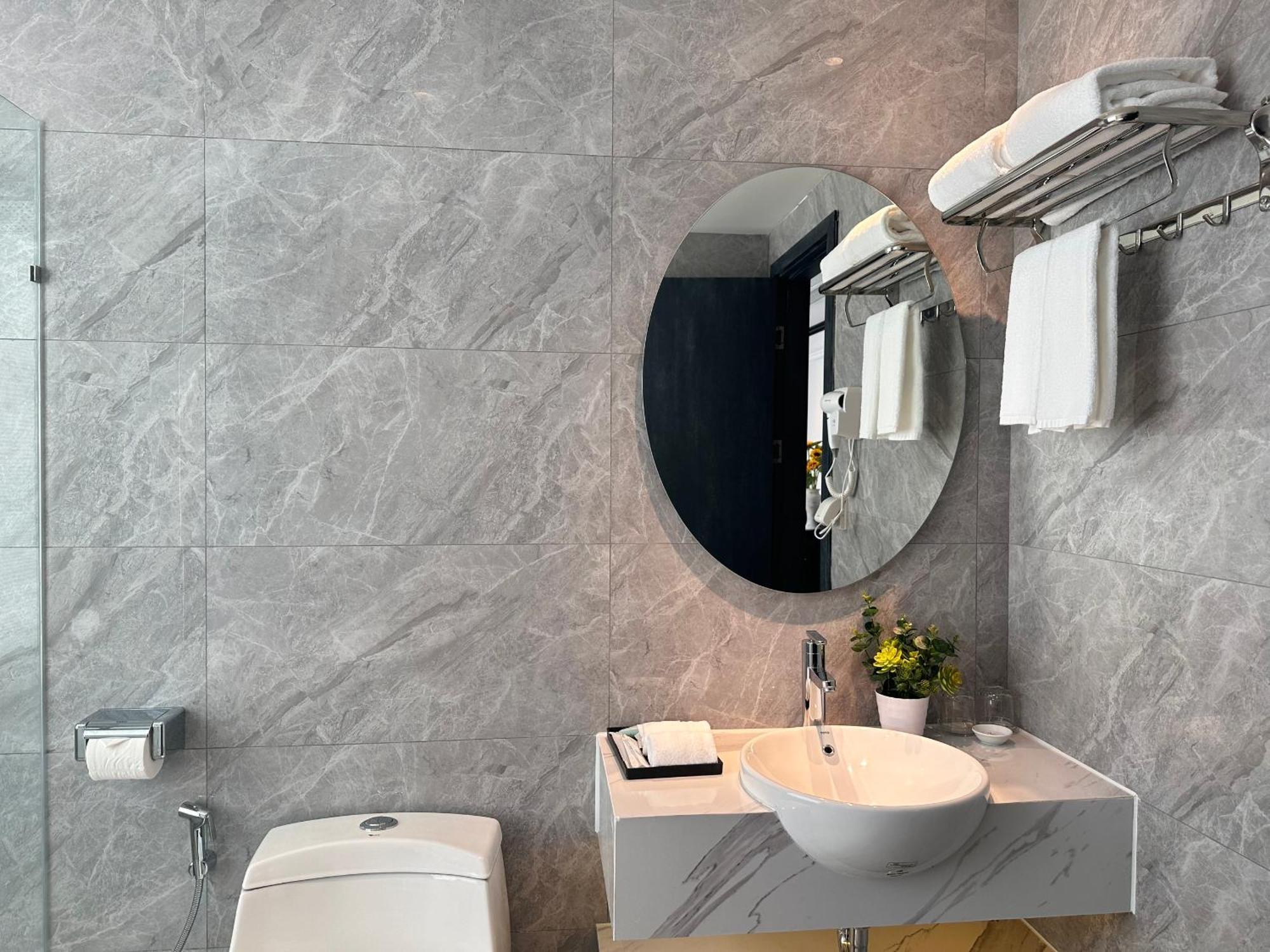 Luxe Paradise Premium Khách sạn