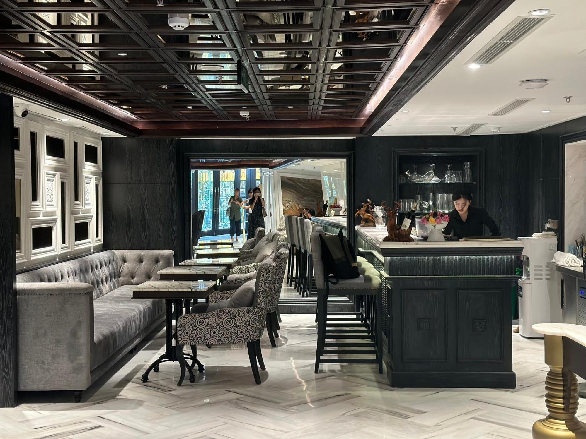 Luxe Paradise Premium Hà Nội