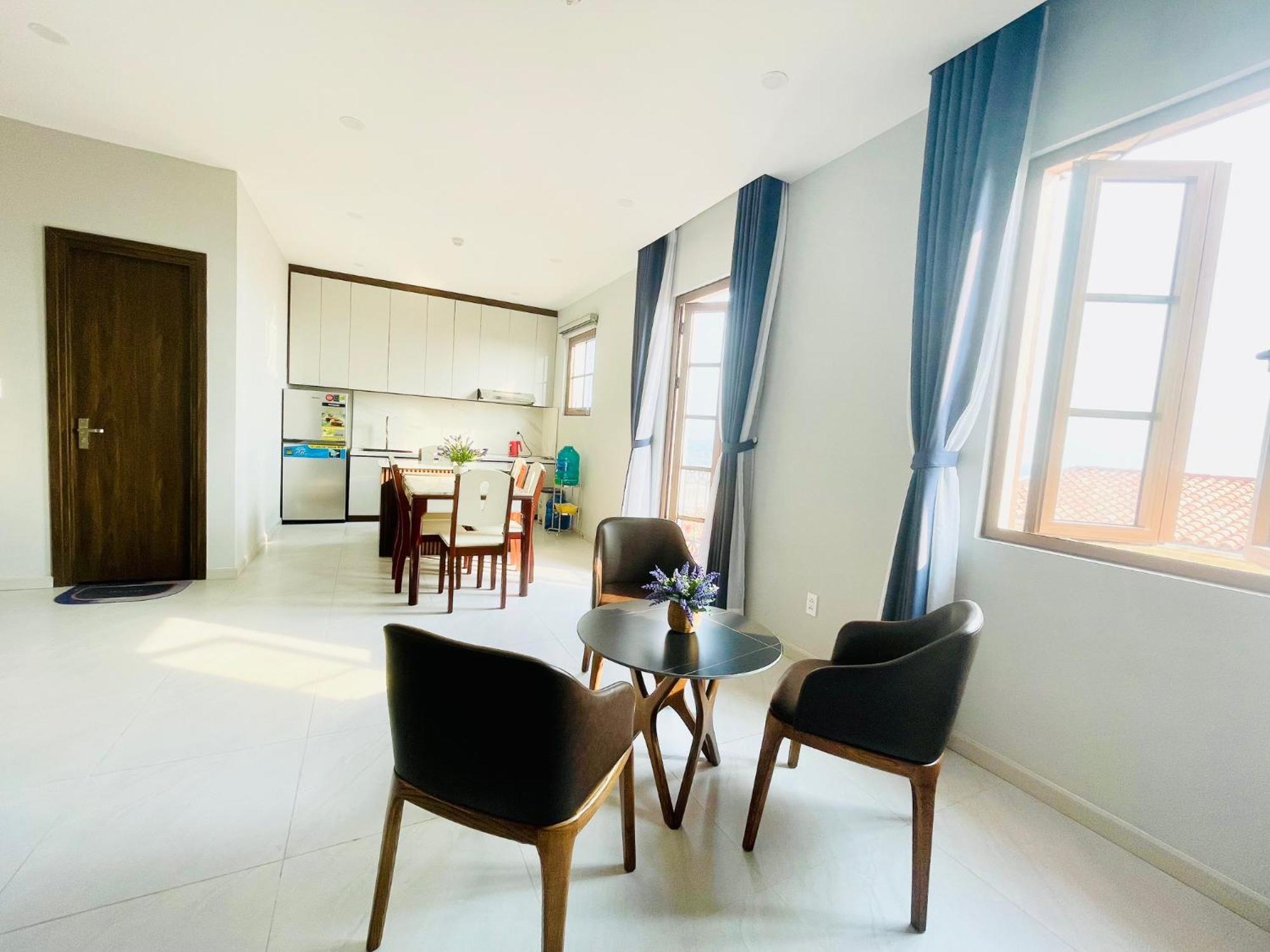 Sunny Phu Quoc- Sunset Town Hotel