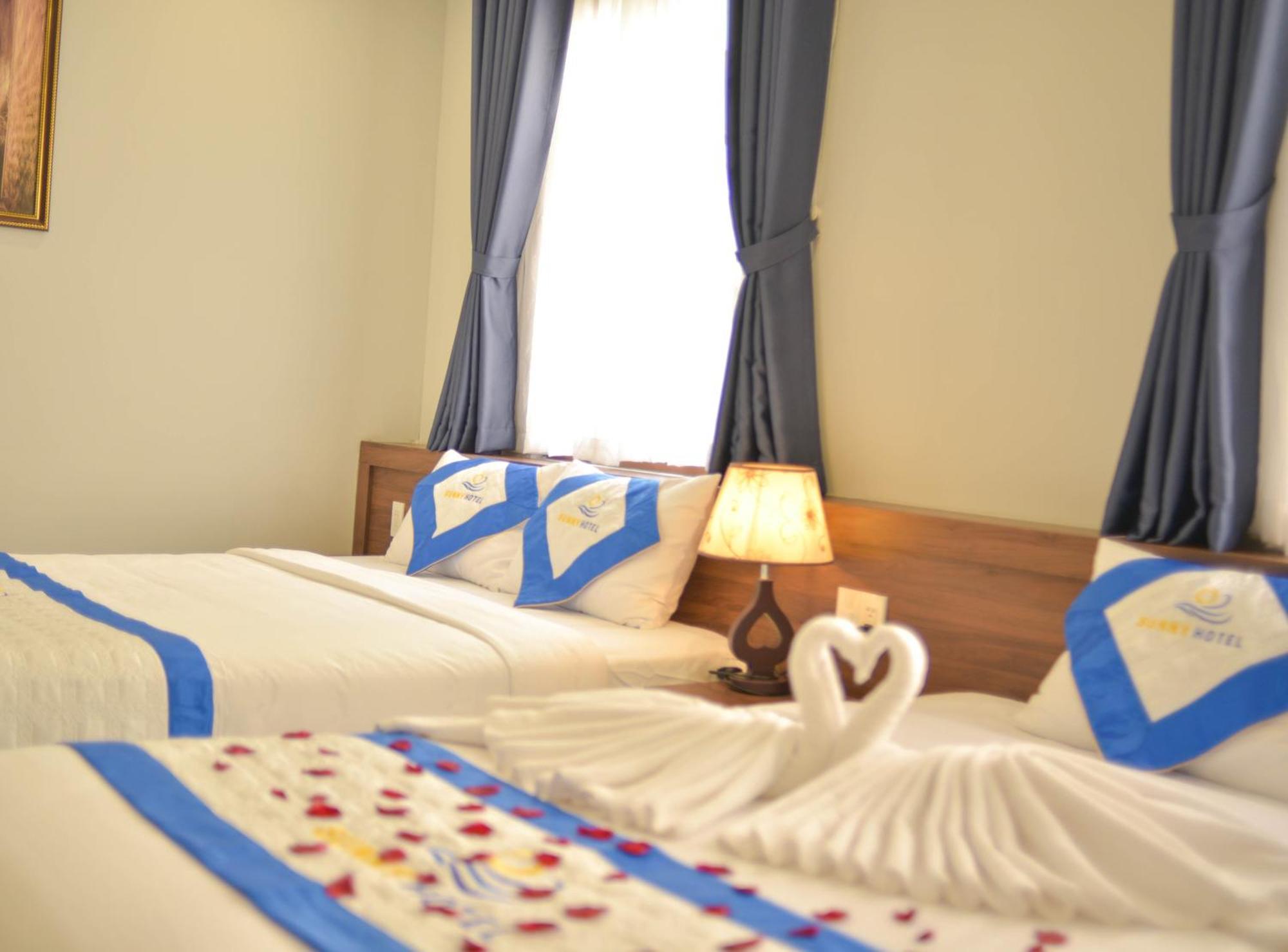 Sunny Phu Quoc- Sunset Town Hotel Phu Quoc