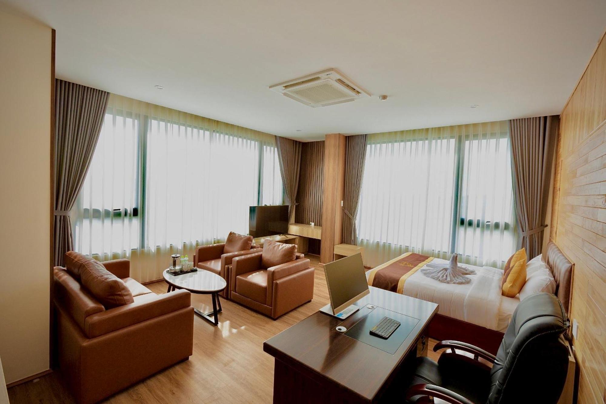 Luckystar Hotel 3*