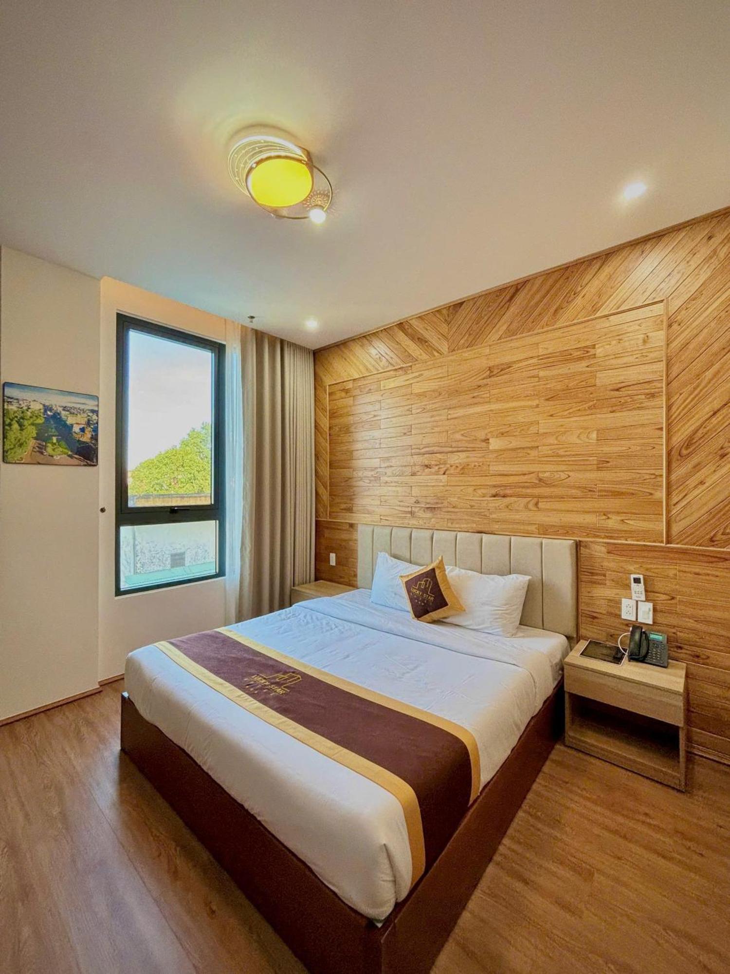 Luckystar 3* Pleiku