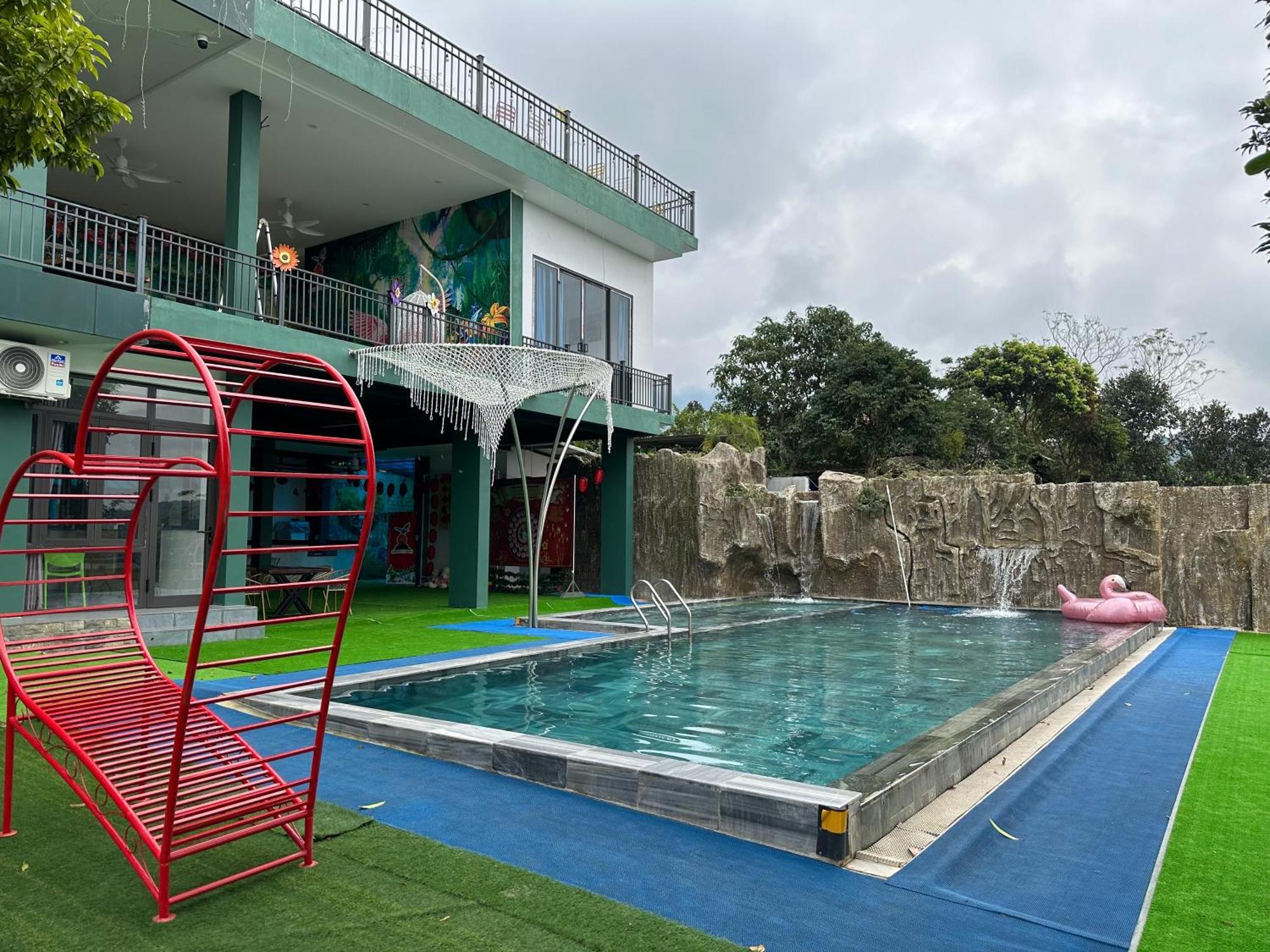 King Bavi Resort *