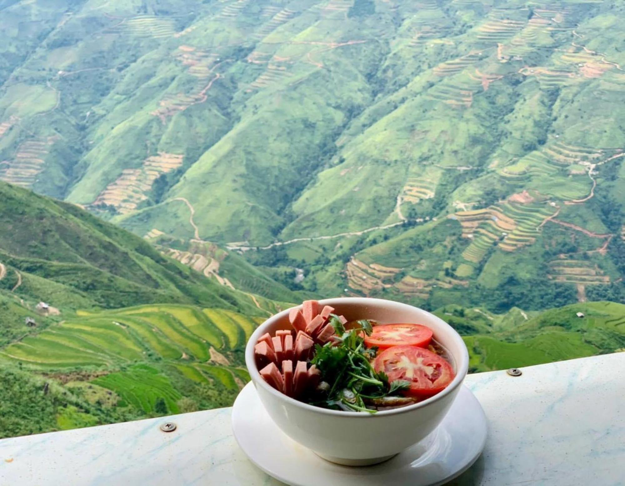 Khách sạn House - Song Lung Khung Long