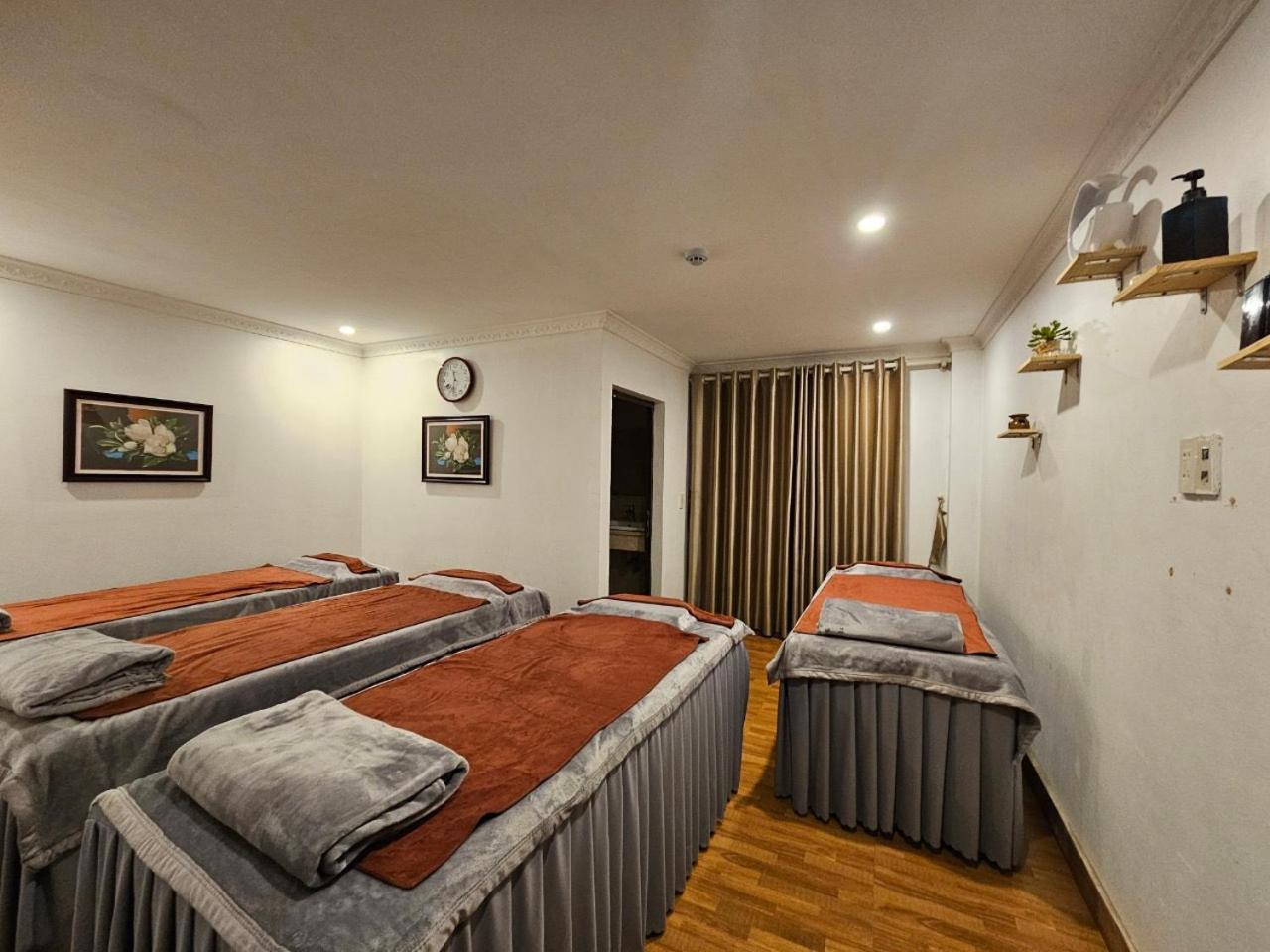 Khách sạn Khach San Thuy Dien