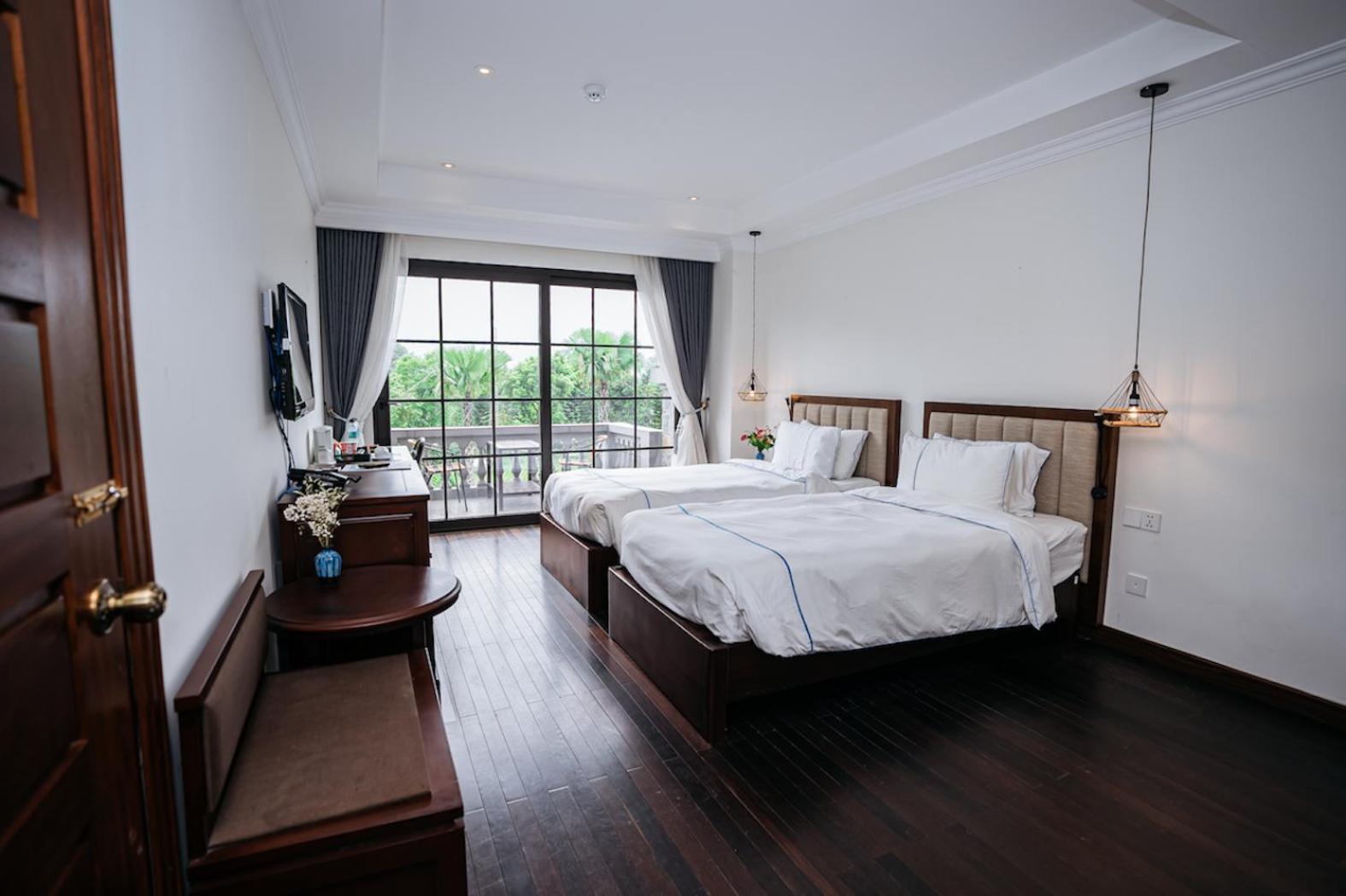 Resort Paradise Soc Son Hanoi