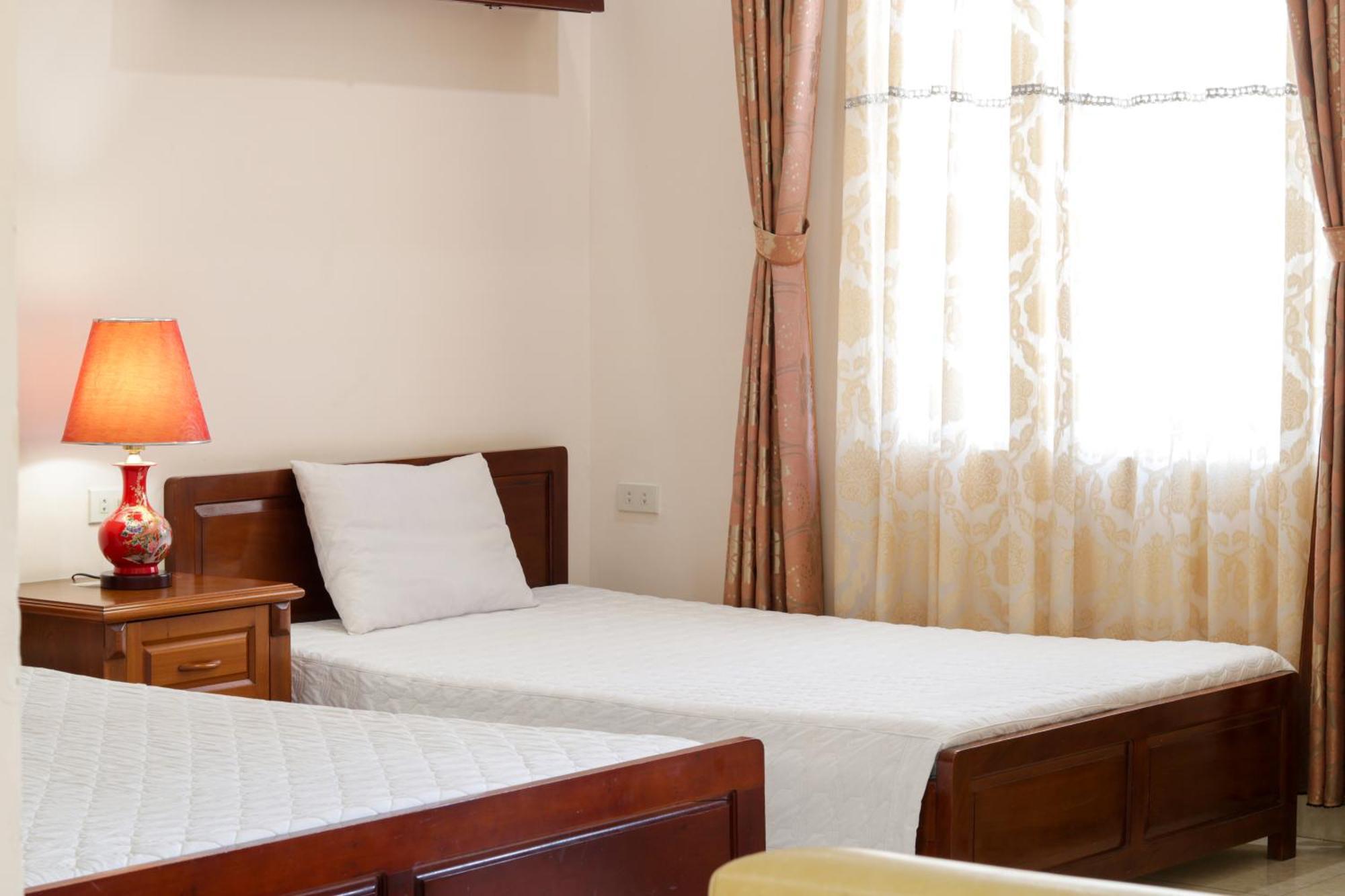 Hotel Khach San Nam Rom *