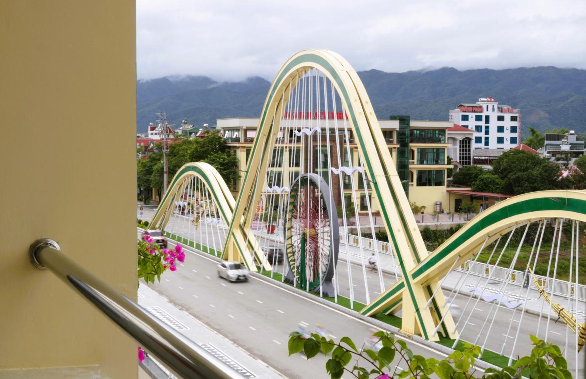 Khach San Nam Rom Hotel *