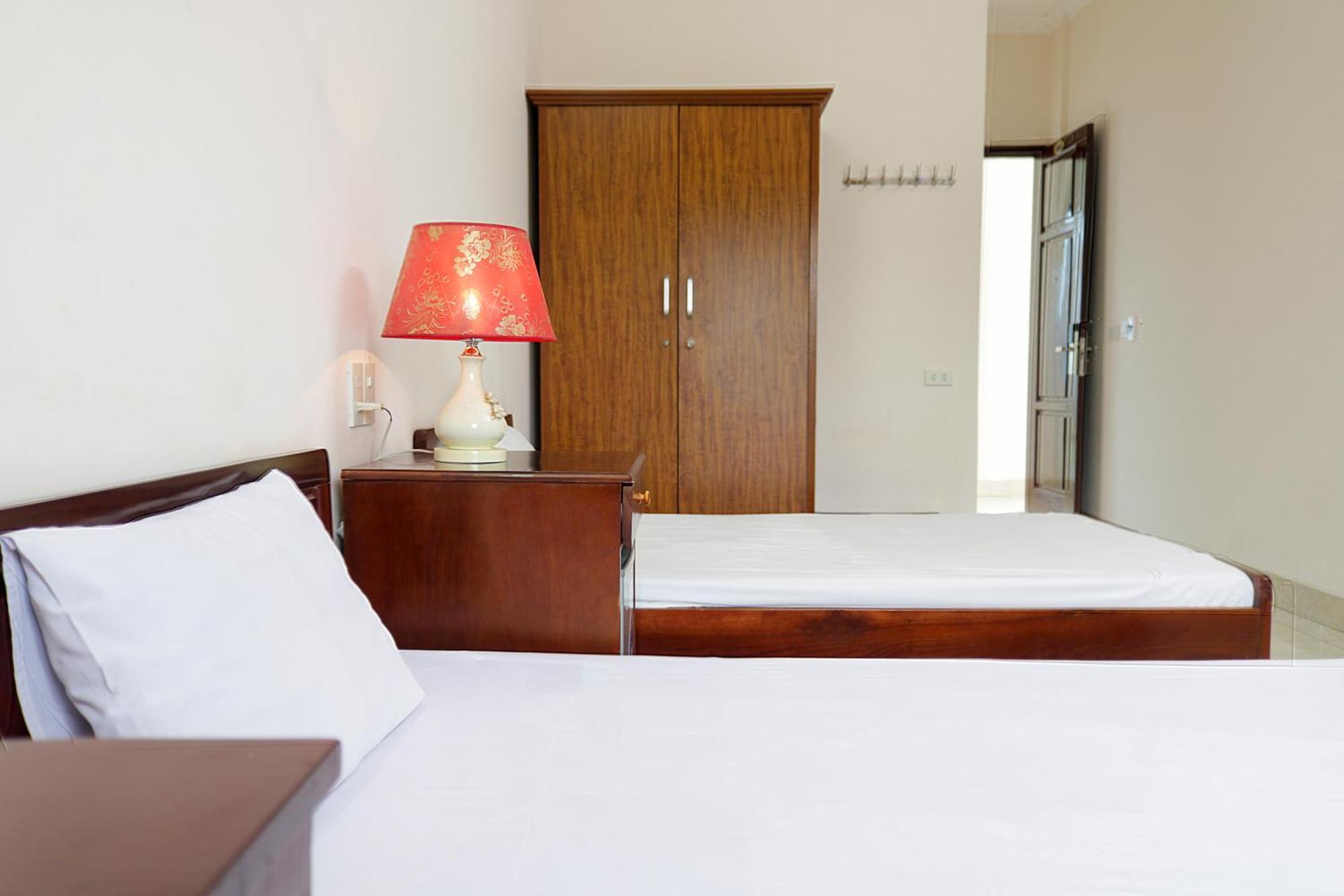 Hotel Khach San Nam Rom *