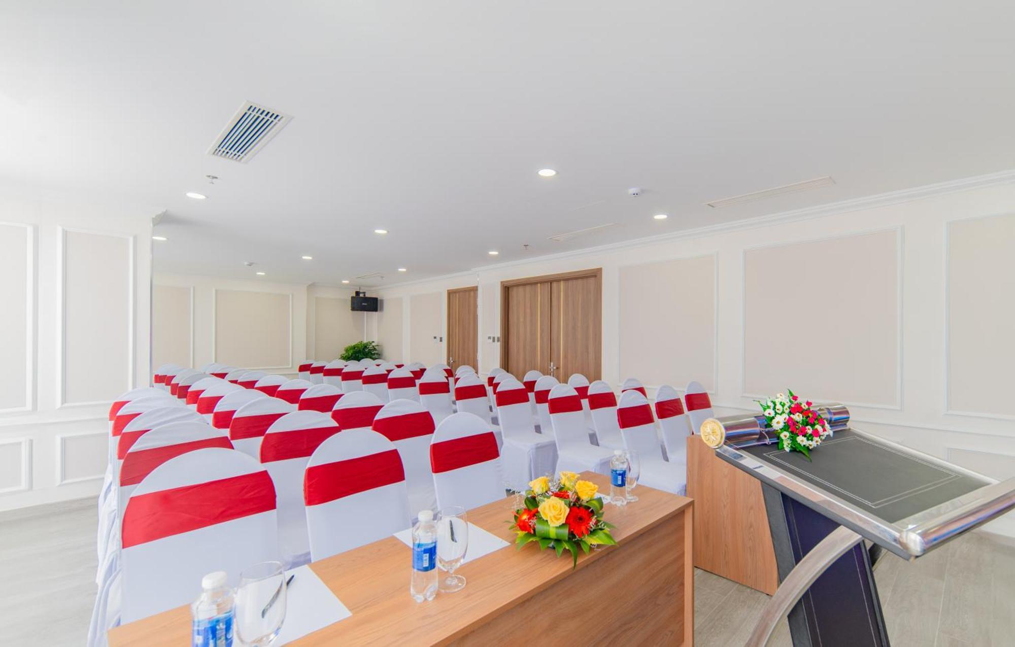 Avari Hotel Nha Trang