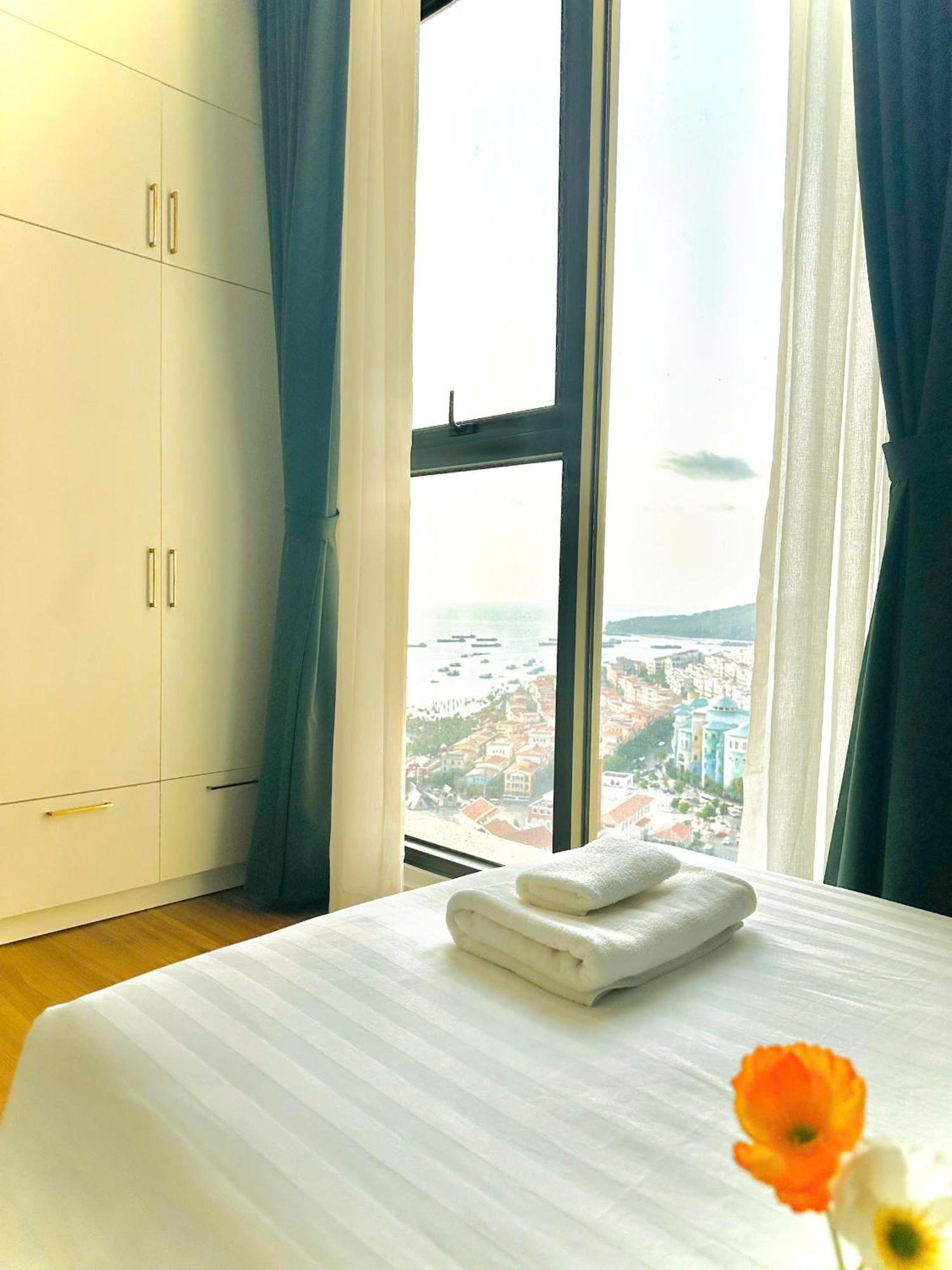 Ho View Bien Sunset Town Phu Quoc