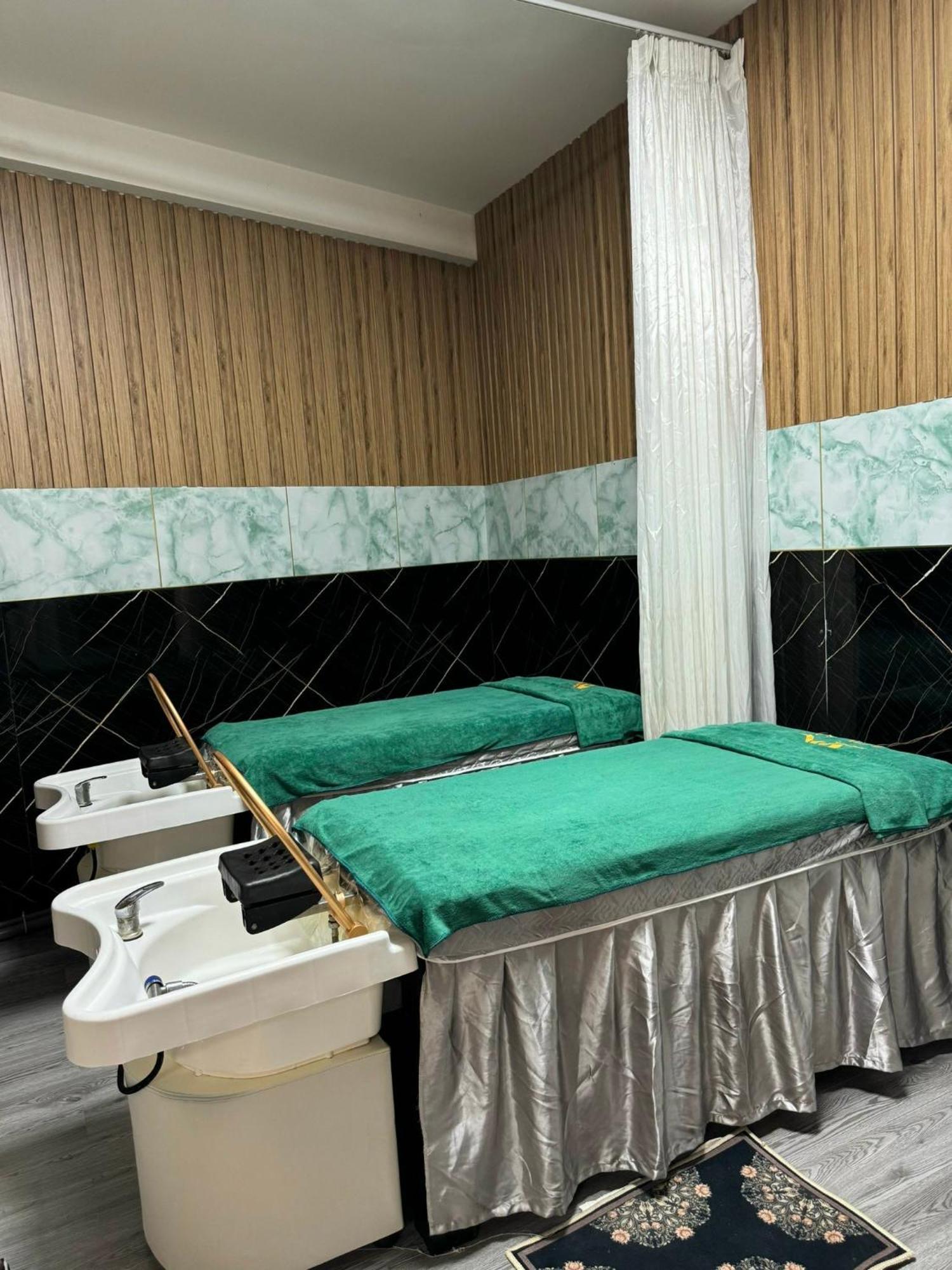 Hotel Thanh Ngoc 2*