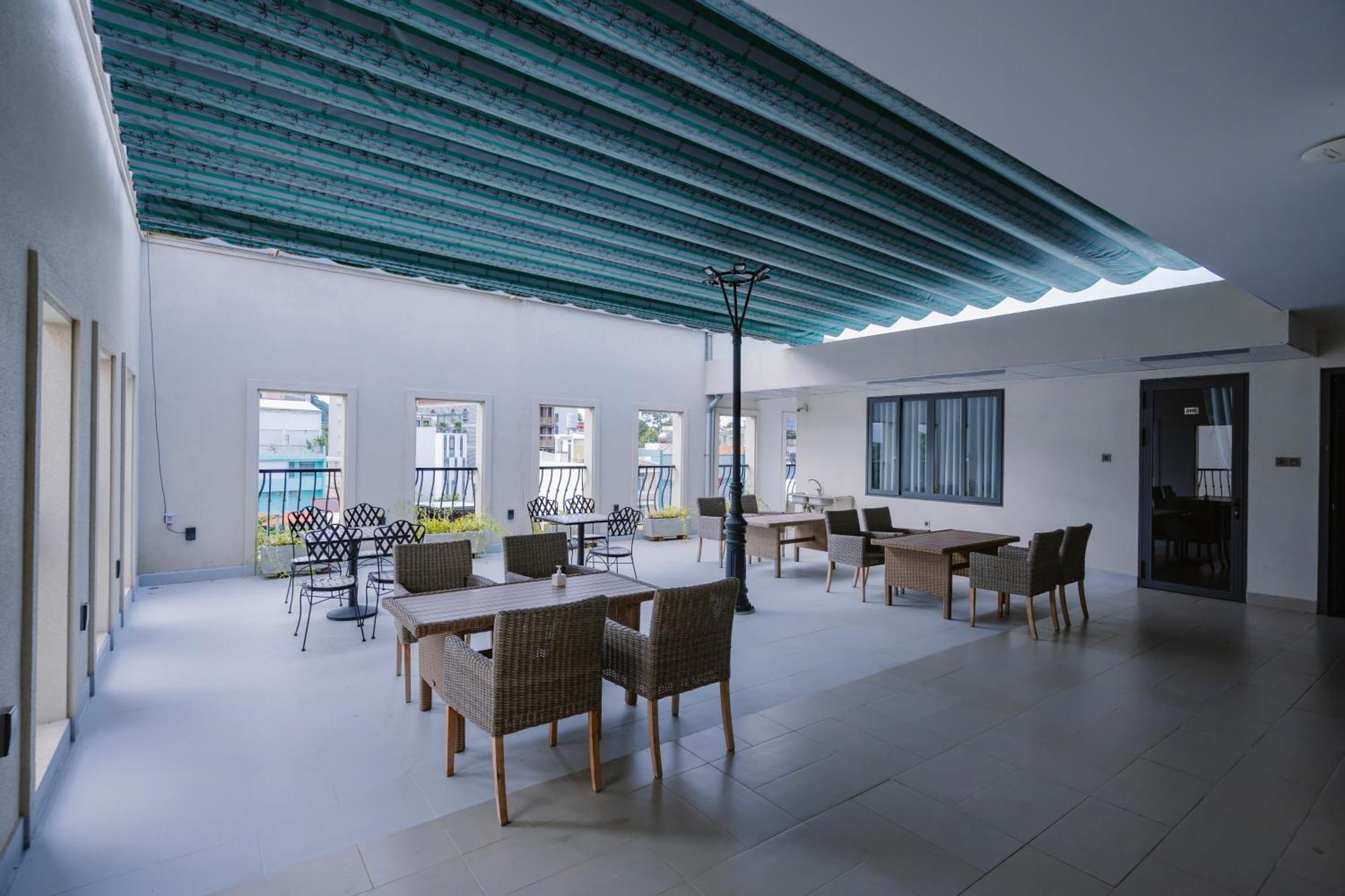 Royal Galaxy Aparthotel