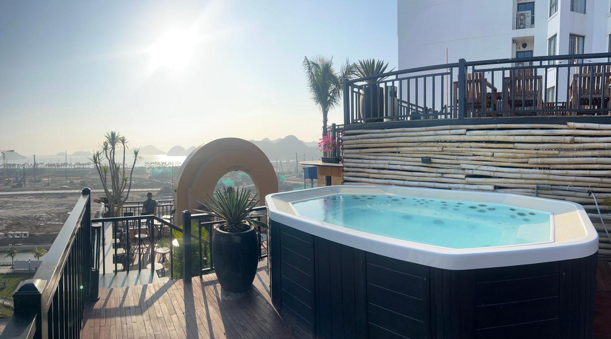 The One & Rooftop Bar Catba *