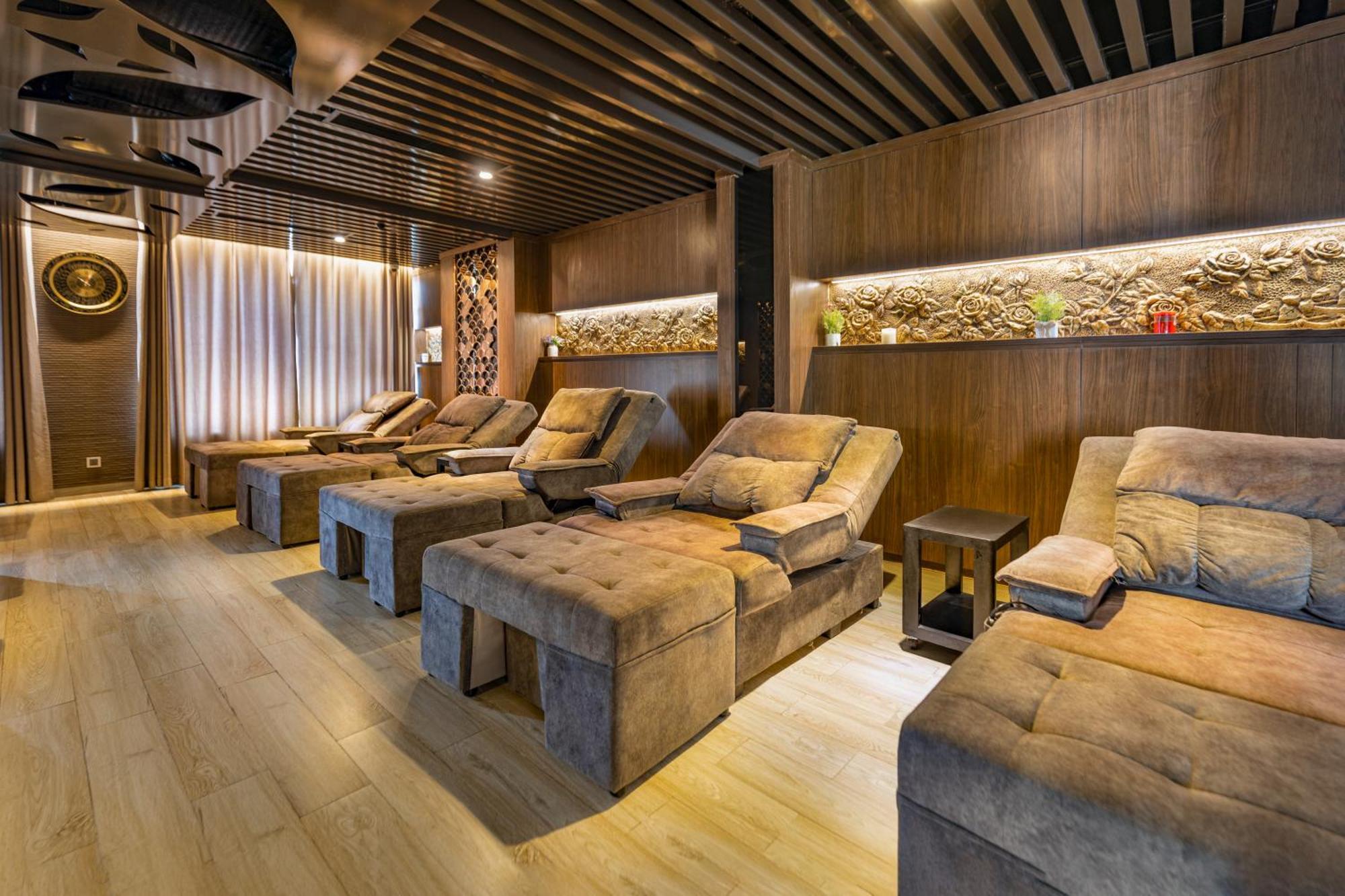 Paradise Cat Ba Pool & Sky Bar - Managed By Elite Hospitality 4* Cat Ba Island
