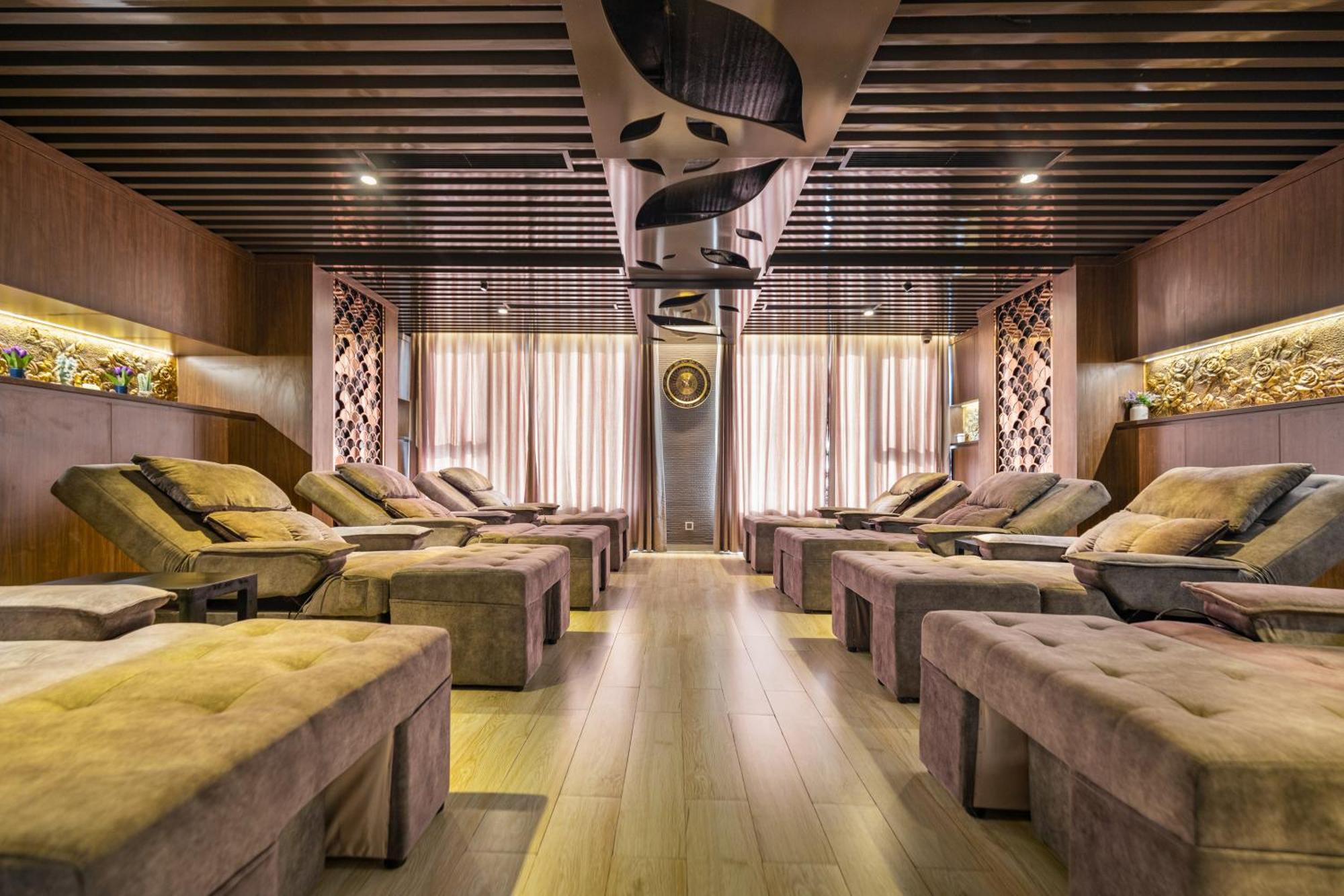 Hotel Paradise Cat Ba Pool & Sky Bar - Managed By Elite Hospitality 4*