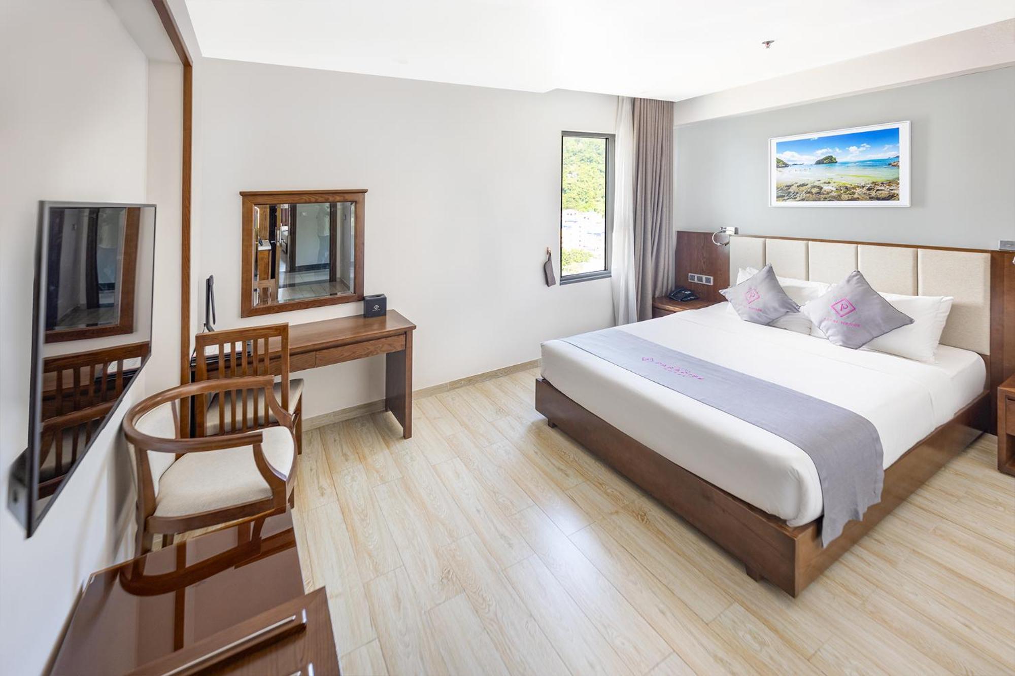 Hotel Paradise Cat Ba Pool & Sky Bar - Managed By Elite Hospitality 4*