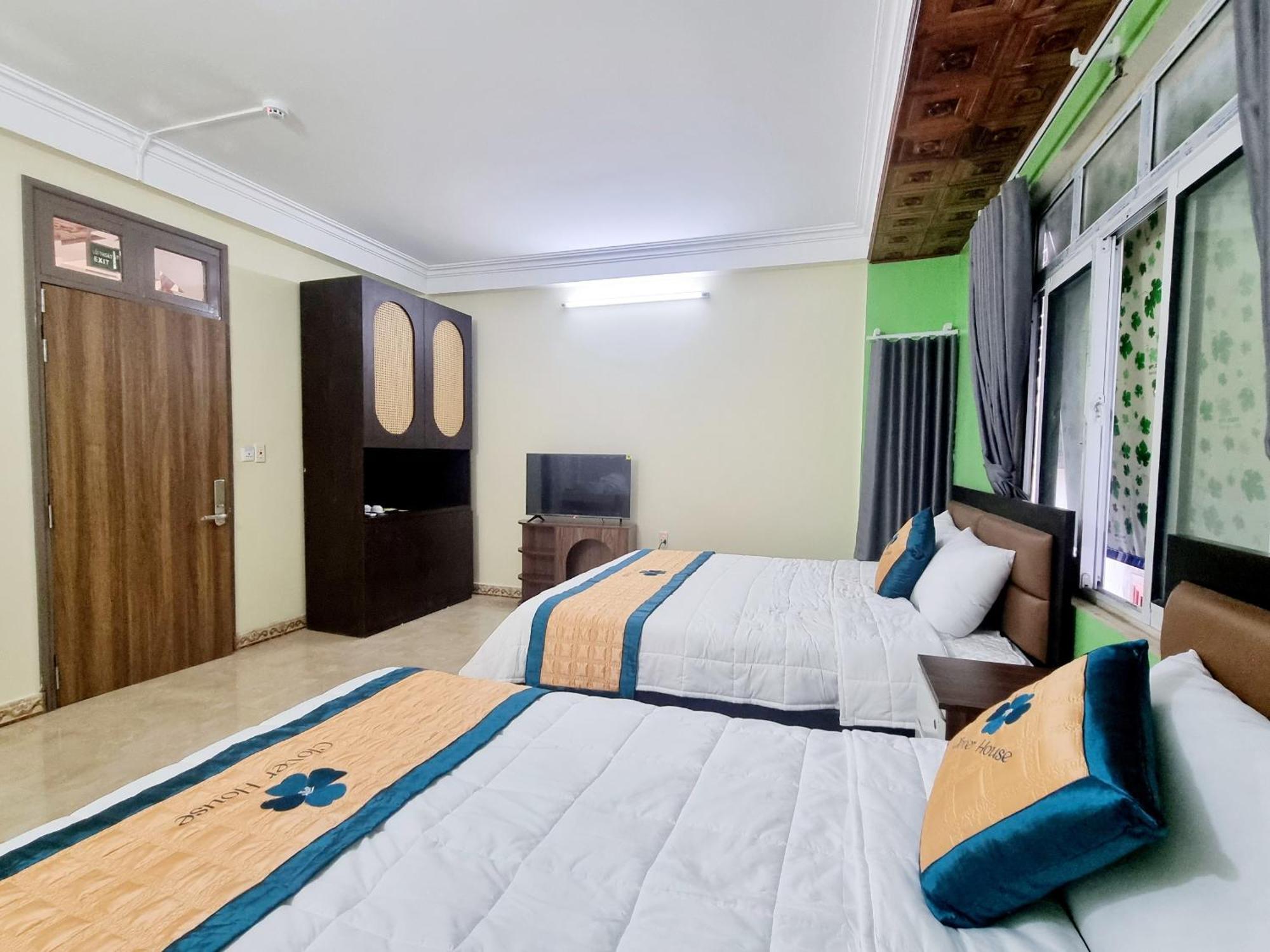 Clover House - & Motorbike Hotel