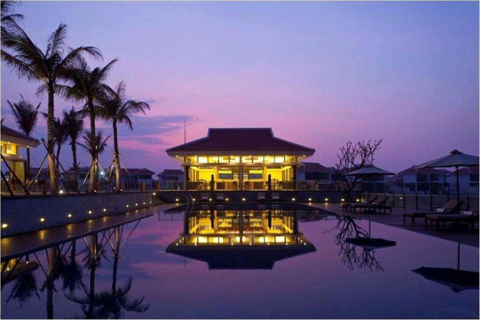 Resort The Ocean Da Nang