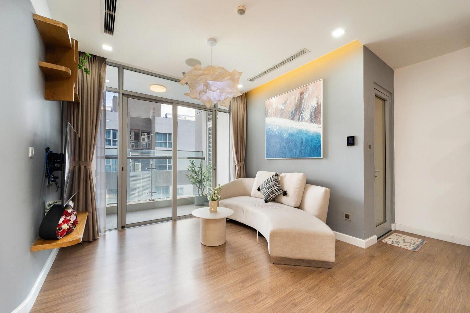 Landmark Nova Vinhome Park Apartment *