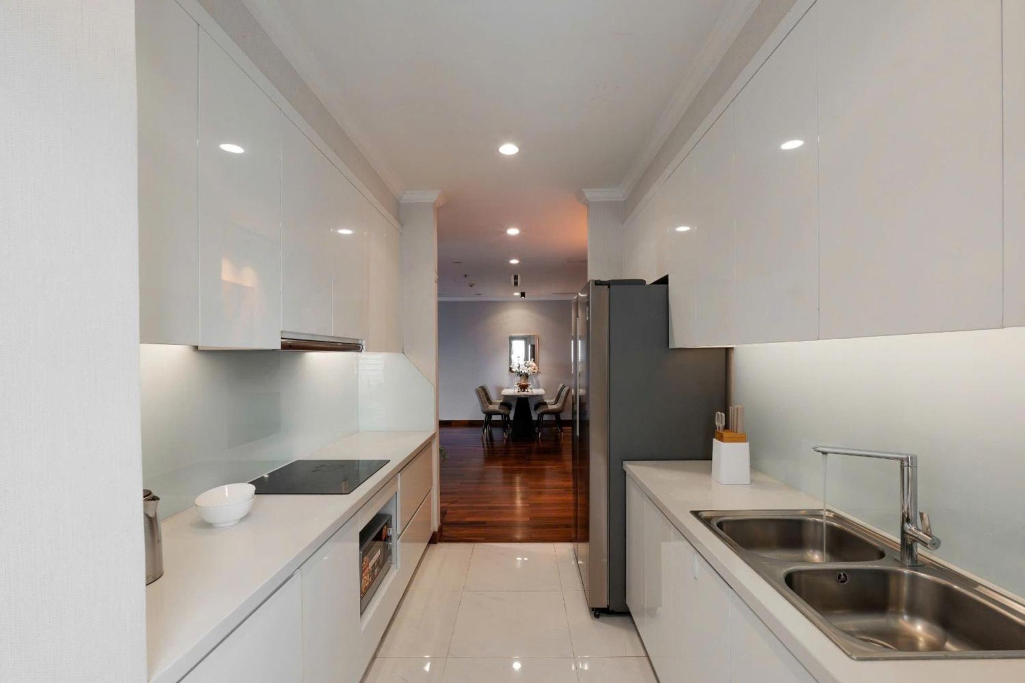Landmark Nova Vinhome Park Apartment *