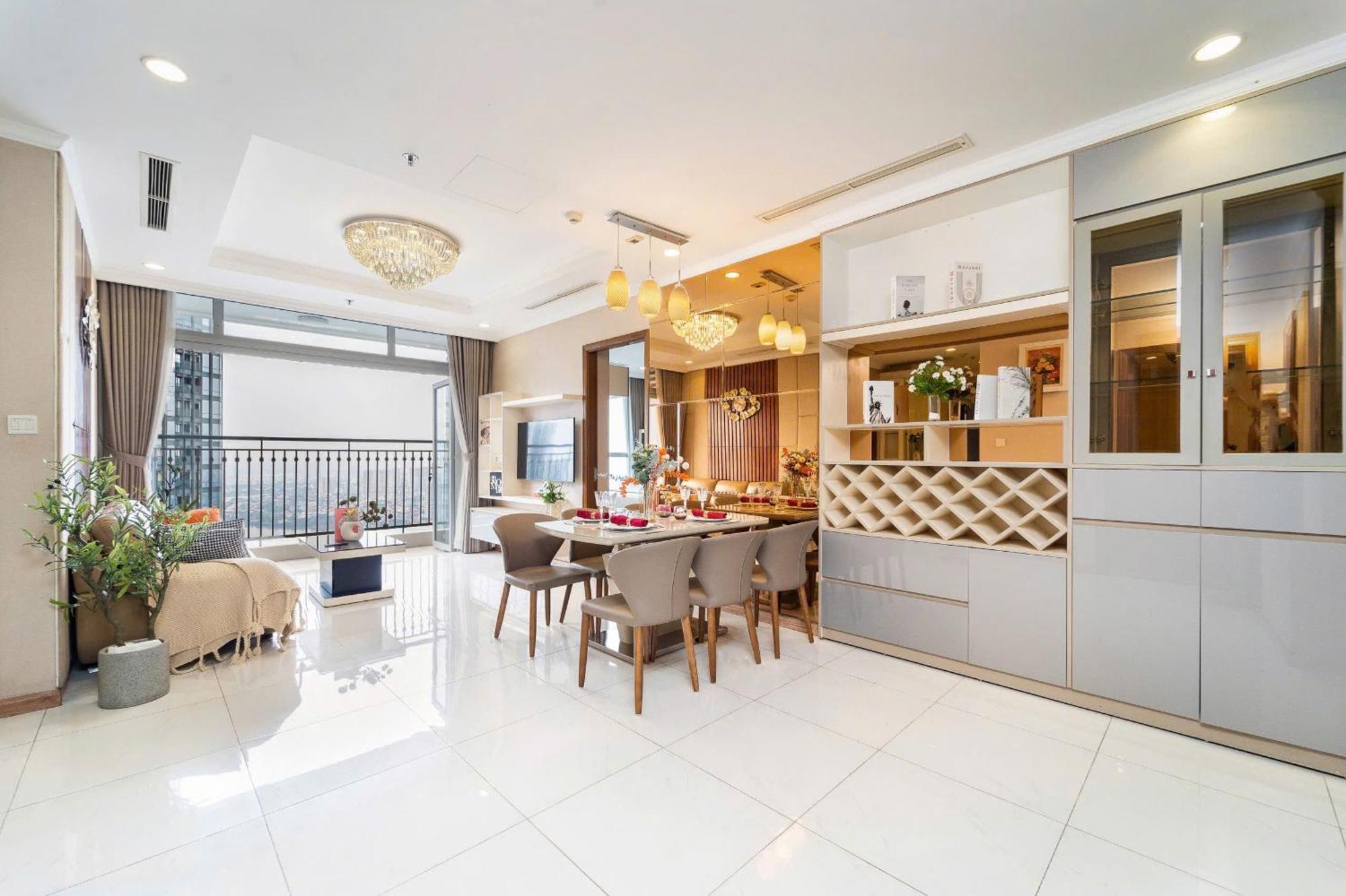 Landmark Nova Vinhome Park Apartment *