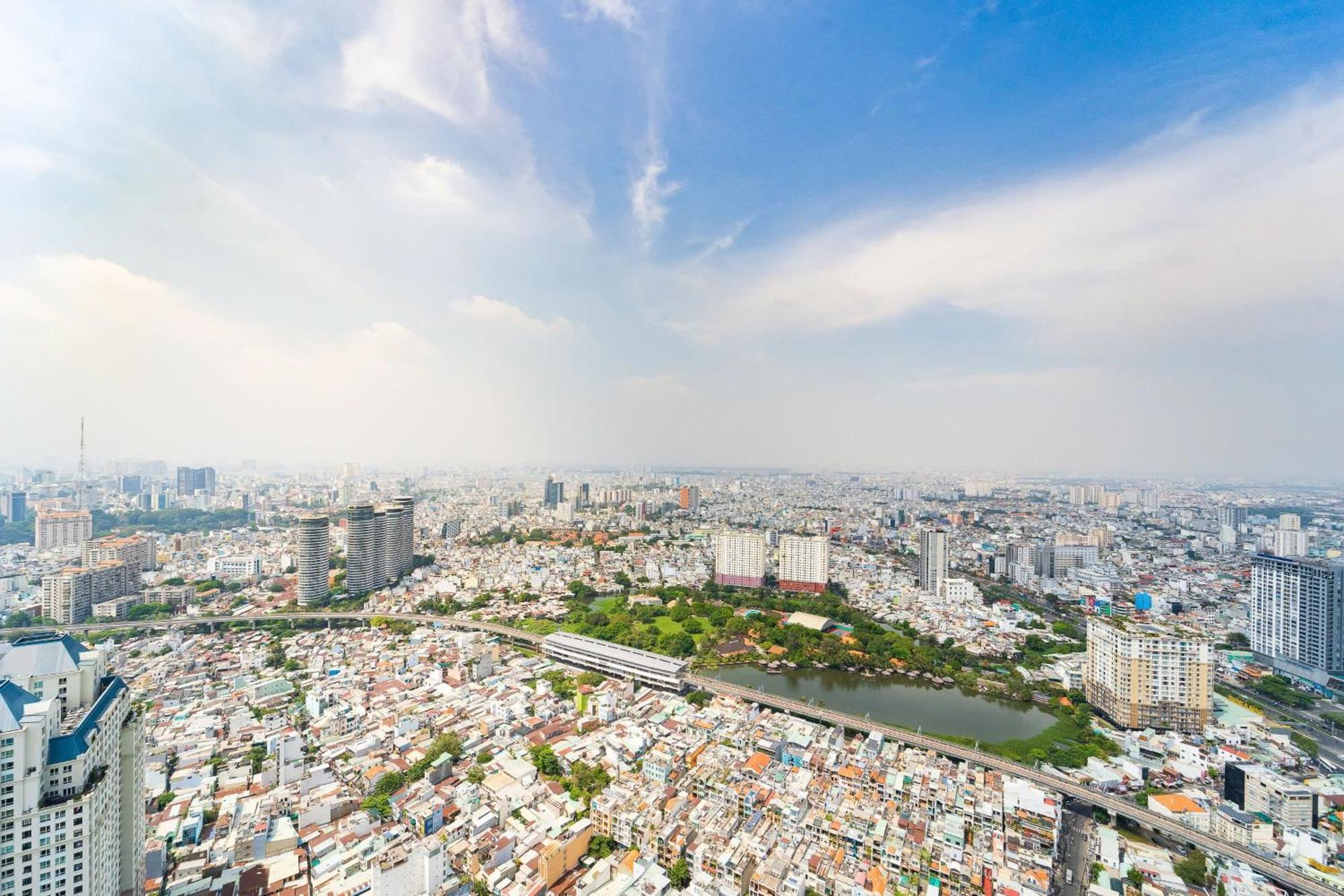 Landmark Nova Vinhome Park * Ho Chi Minh City
