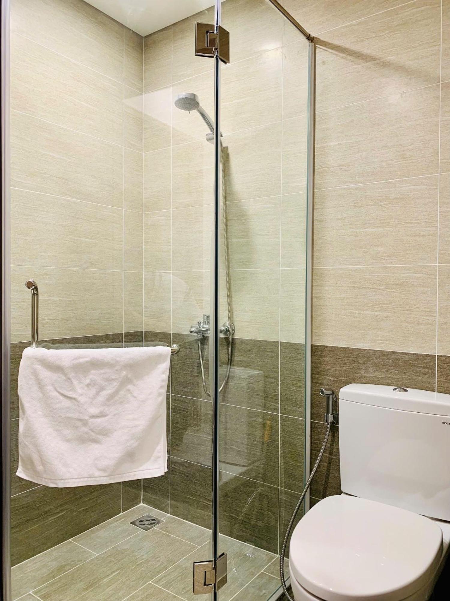 2br-2wc Balcony Pool View - Vinhomes Grand Park Apartment