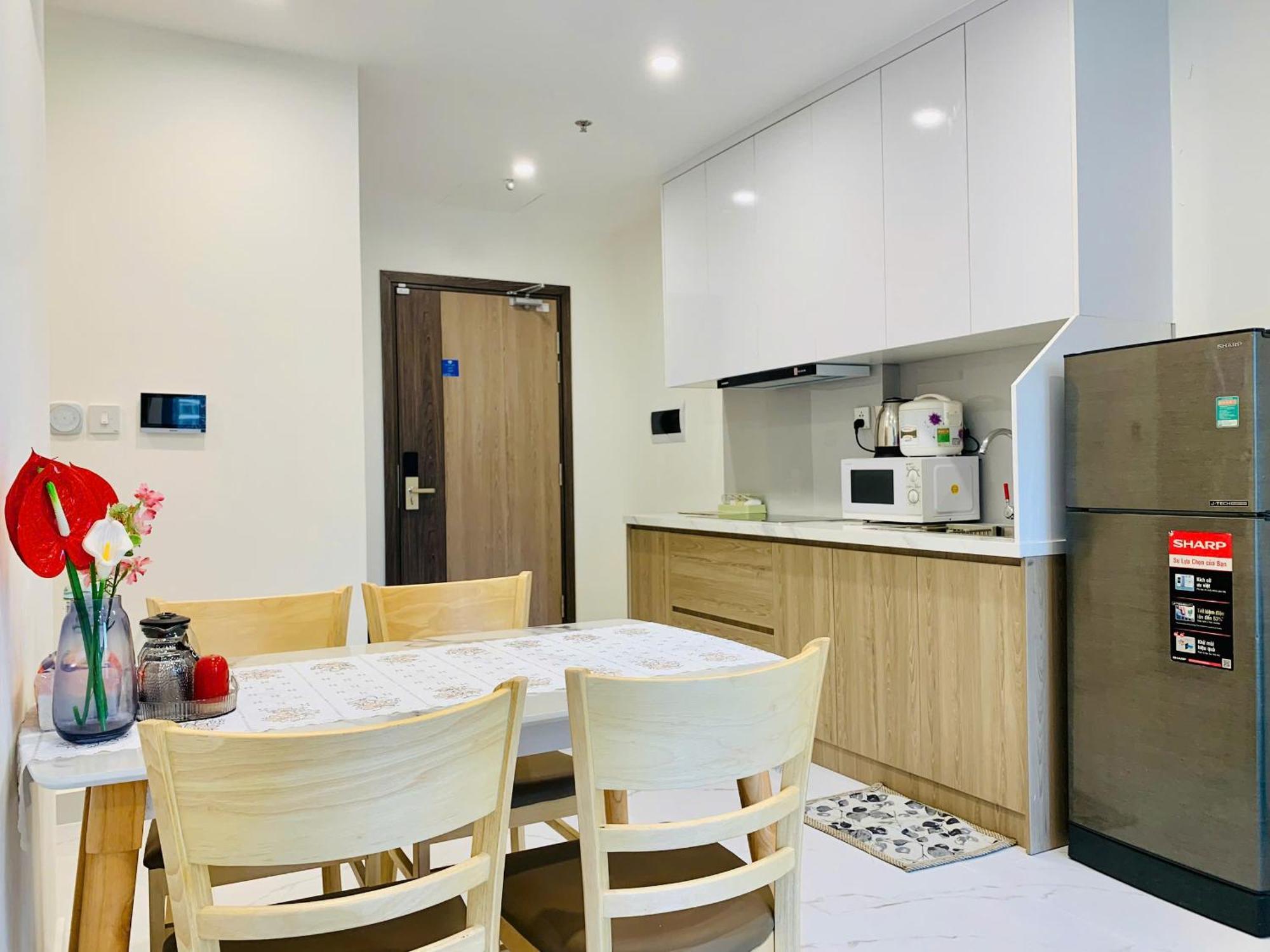 Apartment 2br-2wc Balcony Pool View - Vinhomes Grand Park