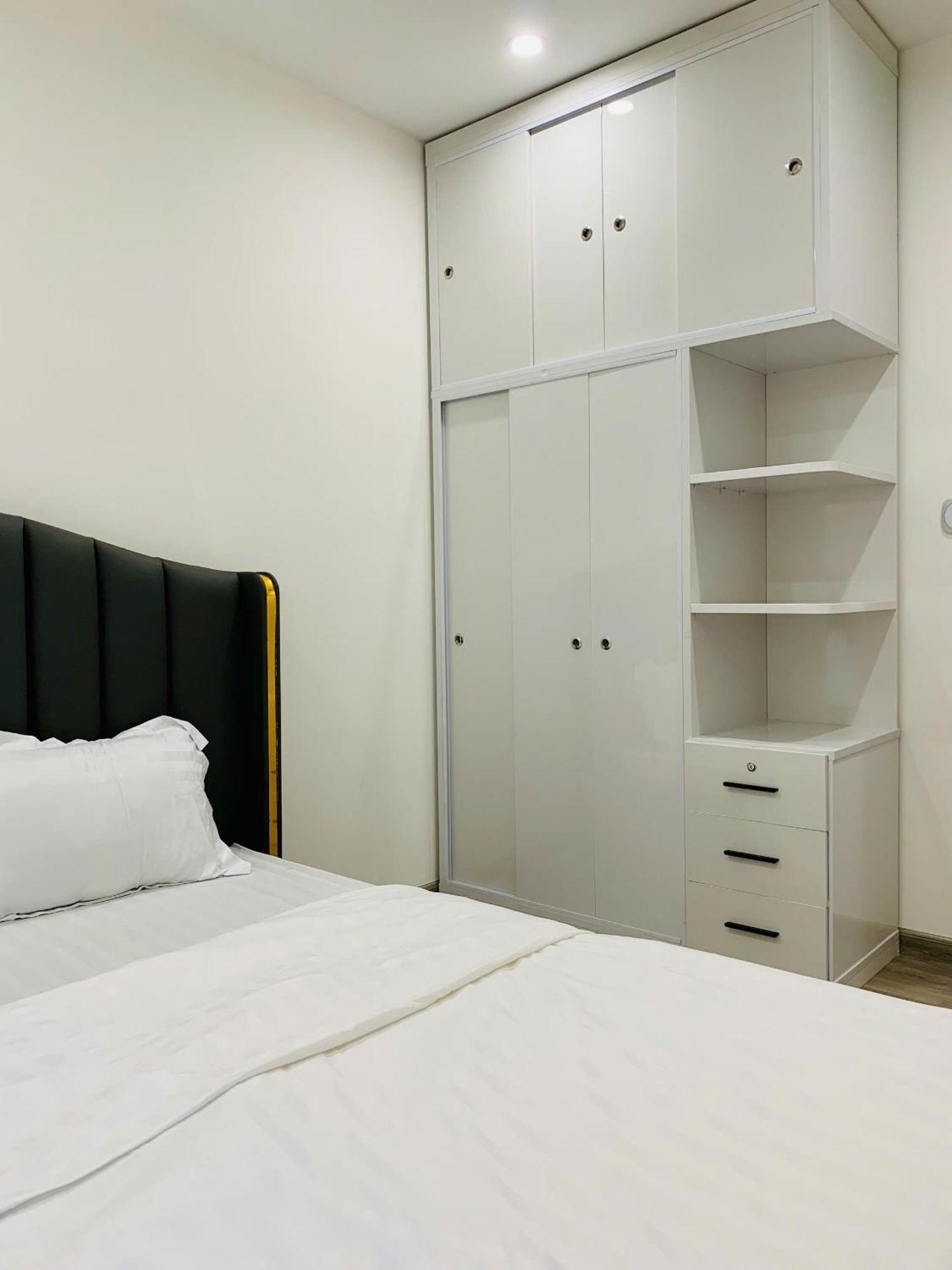2br-2wc Balcony Pool View - Vinhomes Grand Park Apartment *