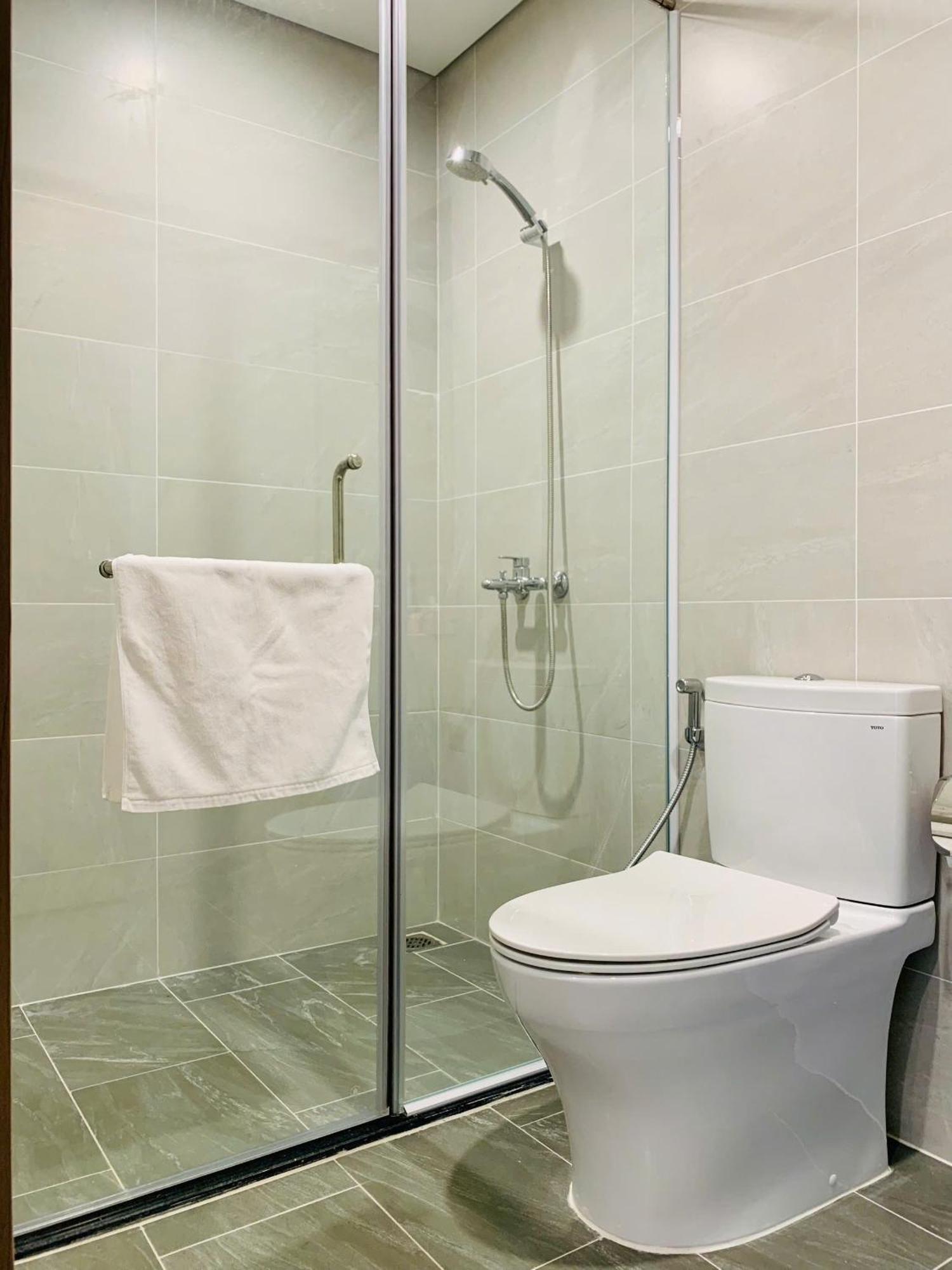 Apartment 2br-2wc Balcony Pool View - Vinhomes Grand Park *