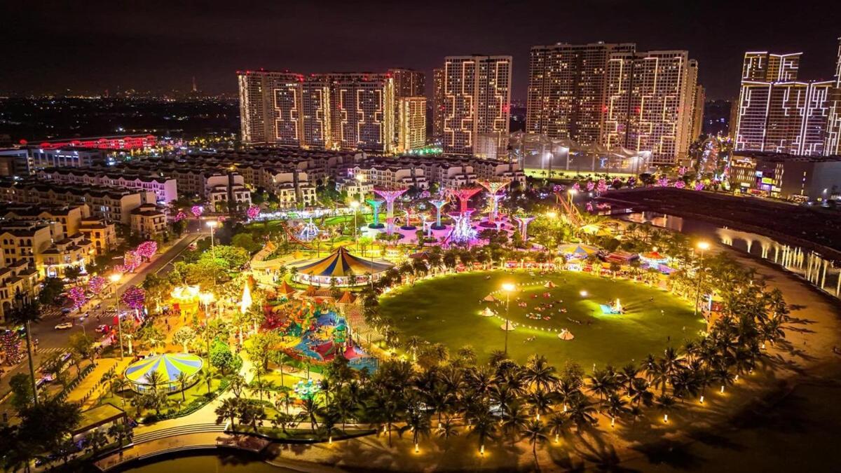 2br-2wc Balcony Pool View - Vinhomes Grand Park *