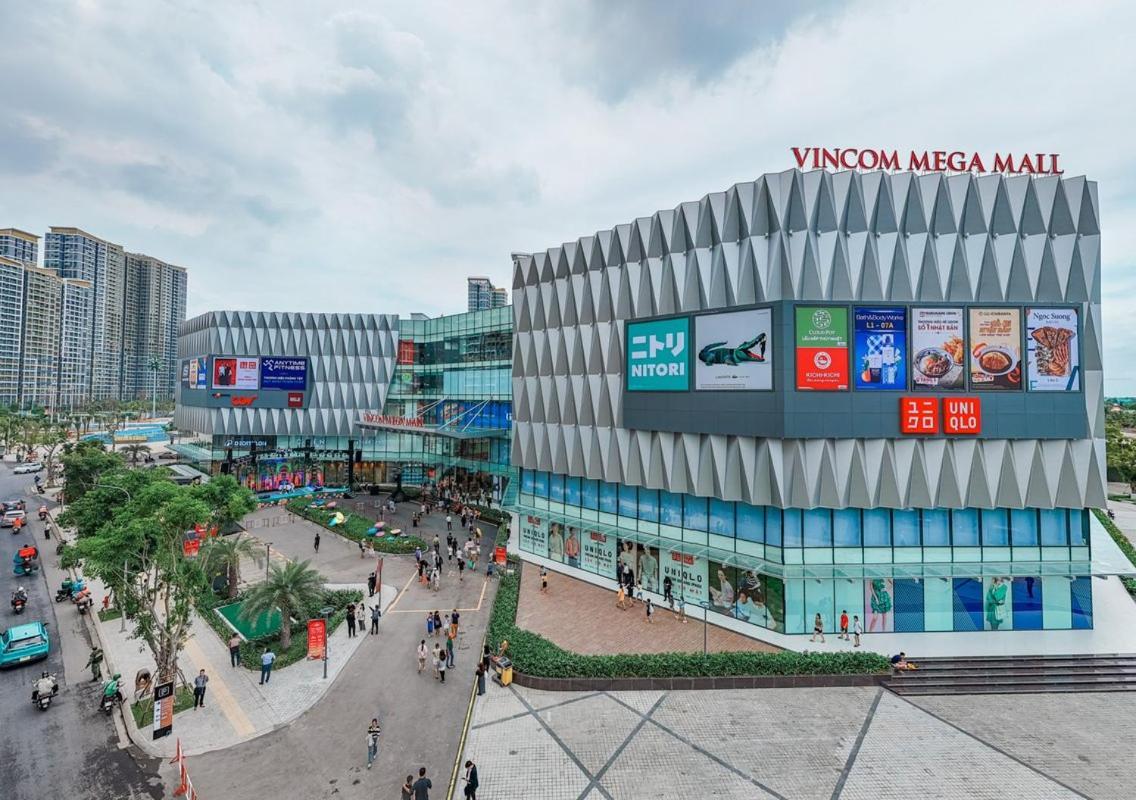 2br-2wc Balcony Pool View - Vinhomes Grand Park * Long Binh