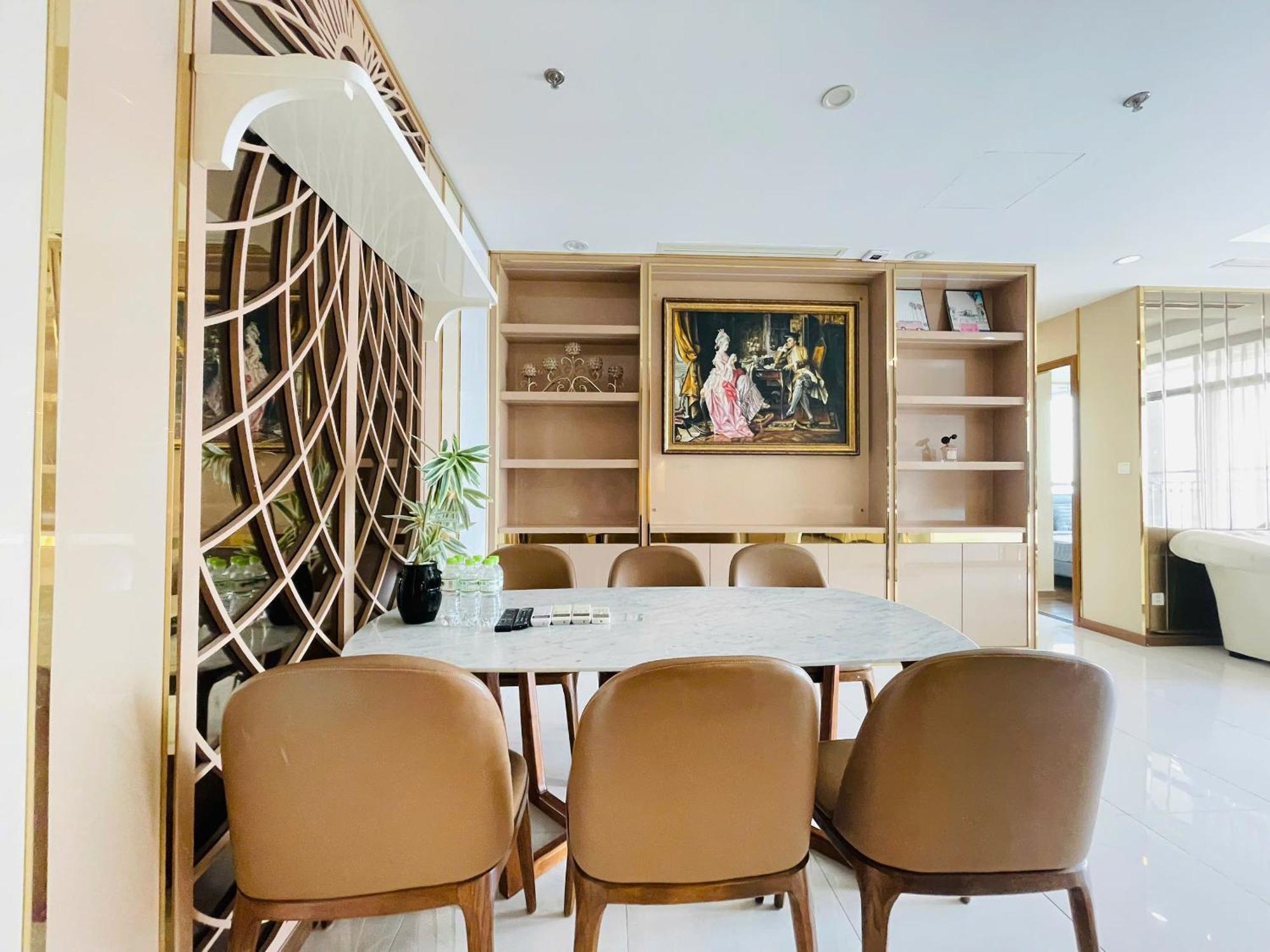 Crystal Landmark Riverside Apartment