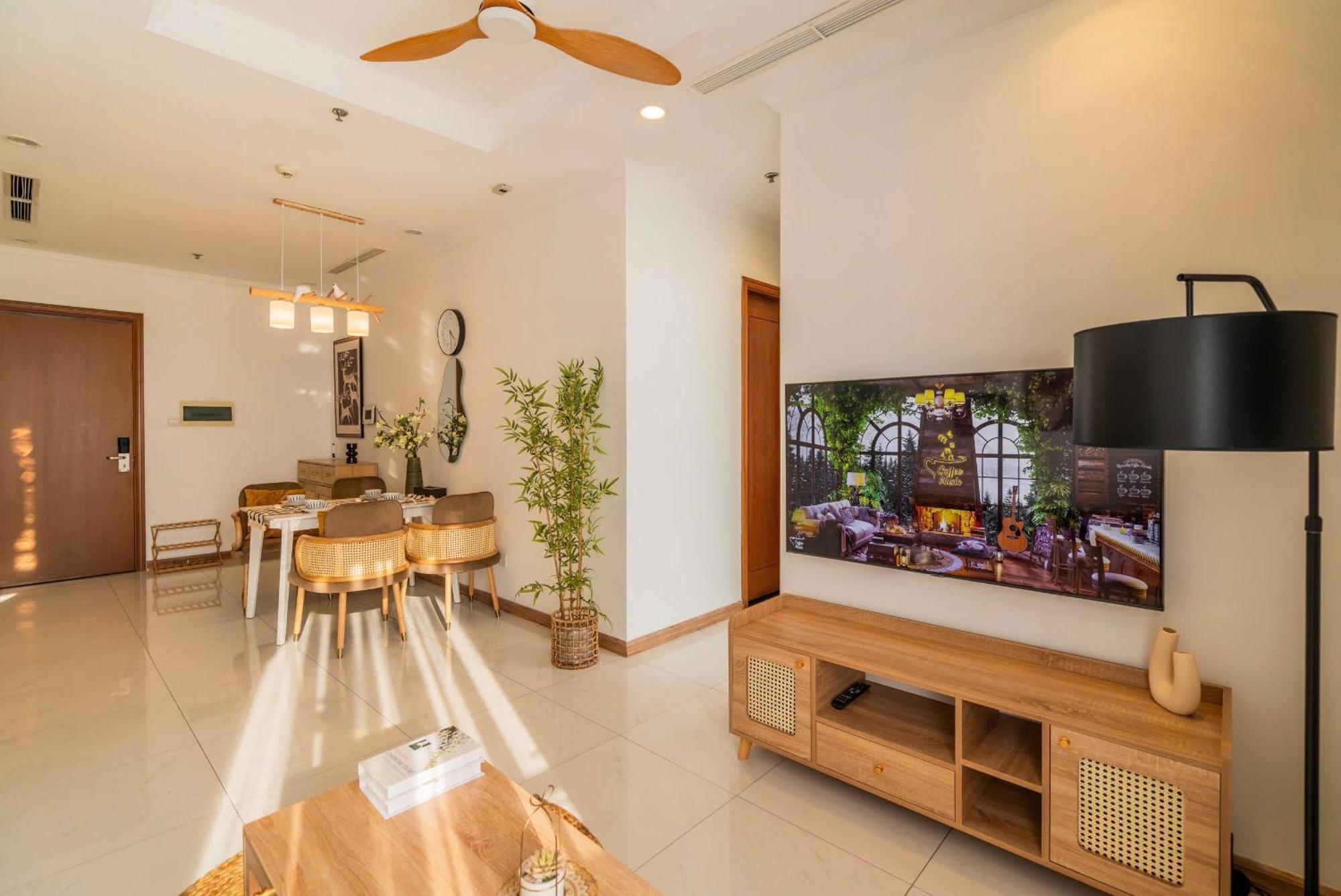 Crystal Landmark Riverside Apartment