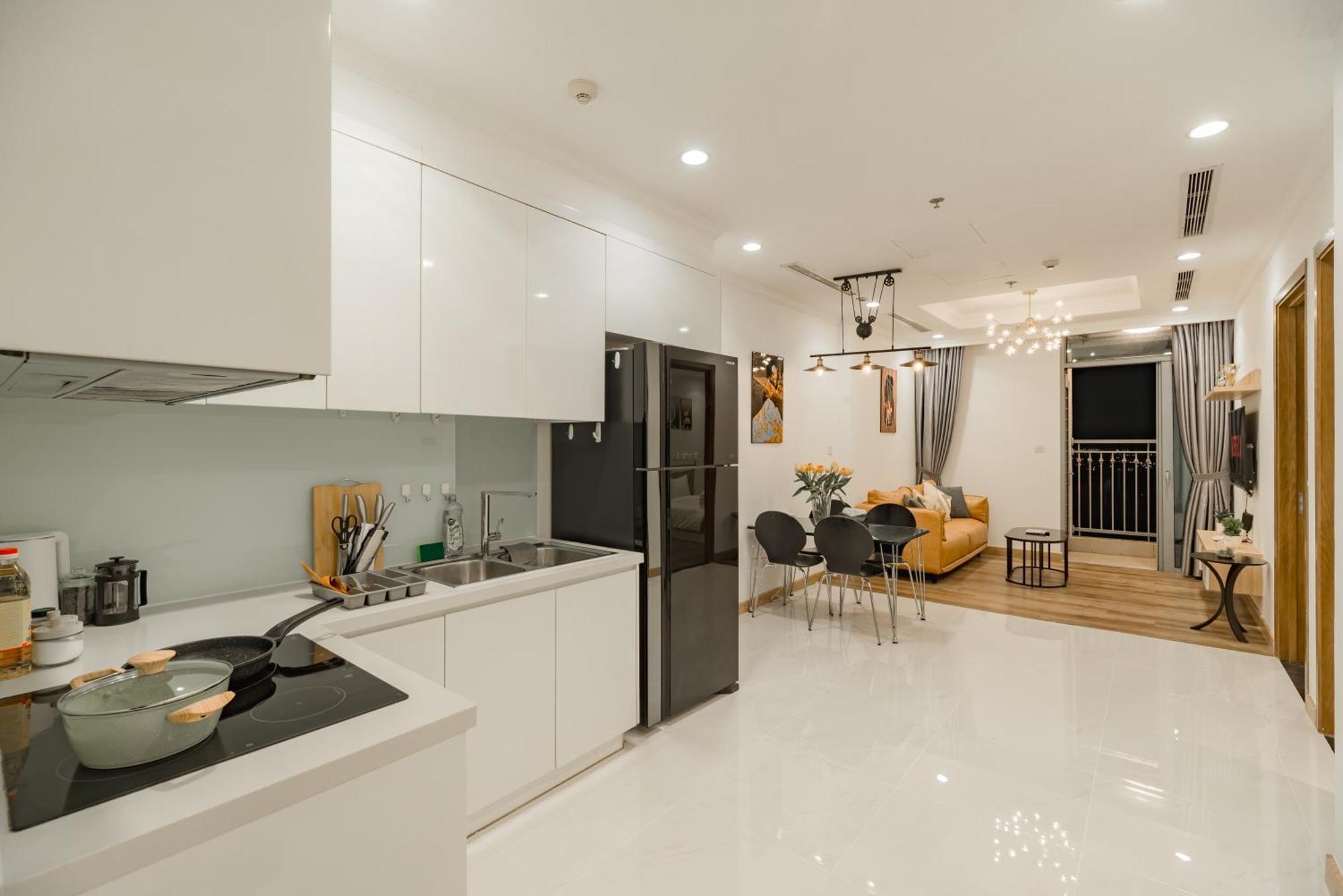 Apartment Vinhomes Park Collection V By Elevate