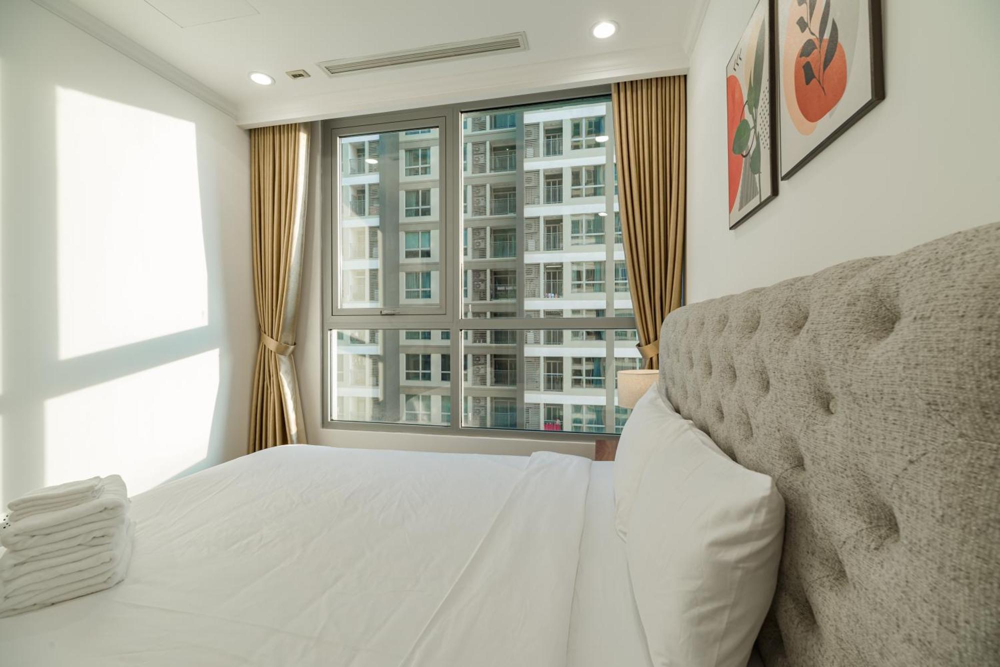 Apartment Vinhomes Park Collection V By Elevate