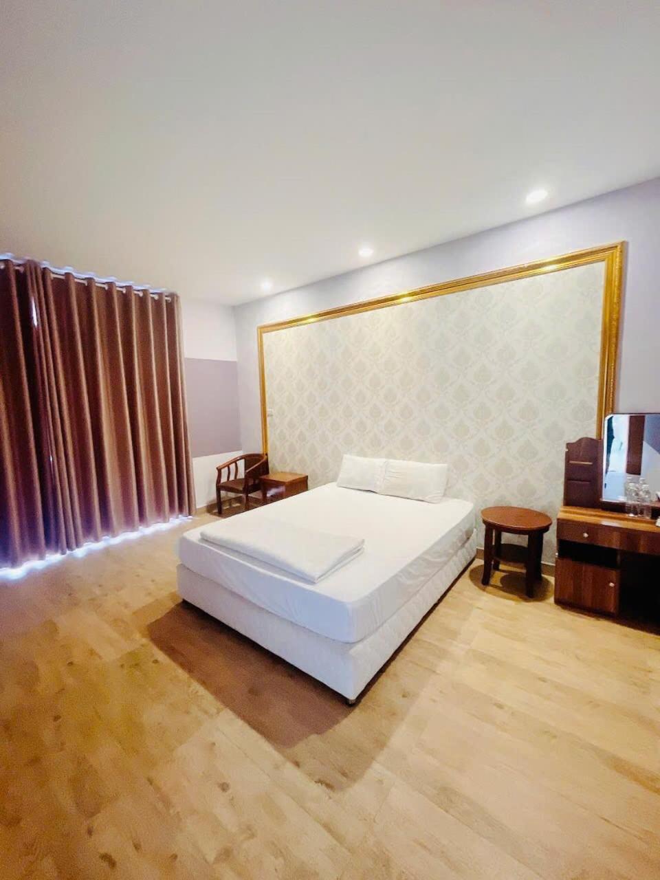 9 Ngu Mat Bien Tuan Chau - Rong Gan 1000m2- San Vuon - Be Boi - Bbq Villa