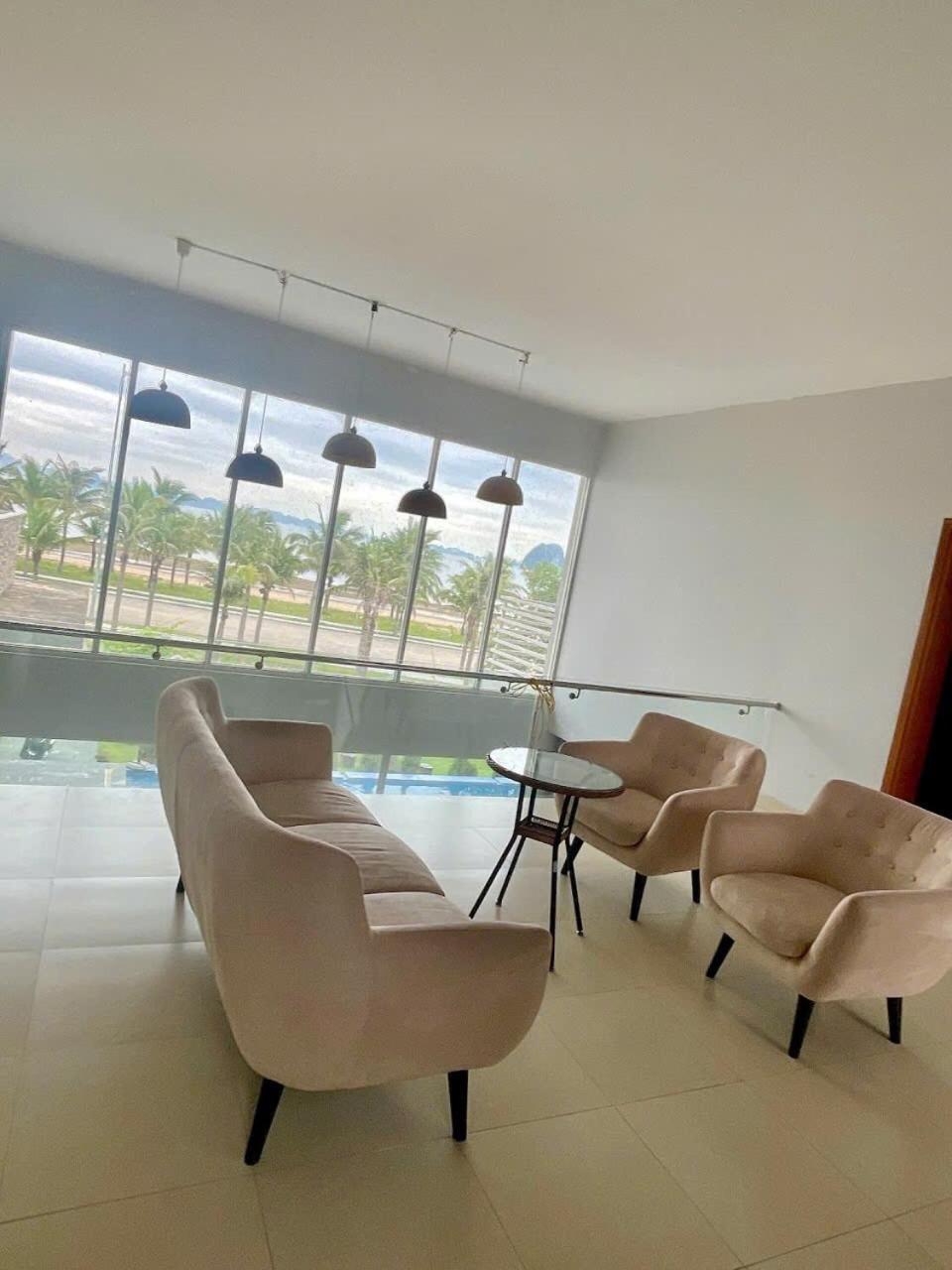 Villa 9 Ngu Mat Bien Tuan Chau - Rong Gan 1000m2- San Vuon - Be Boi - Bbq Ha Long